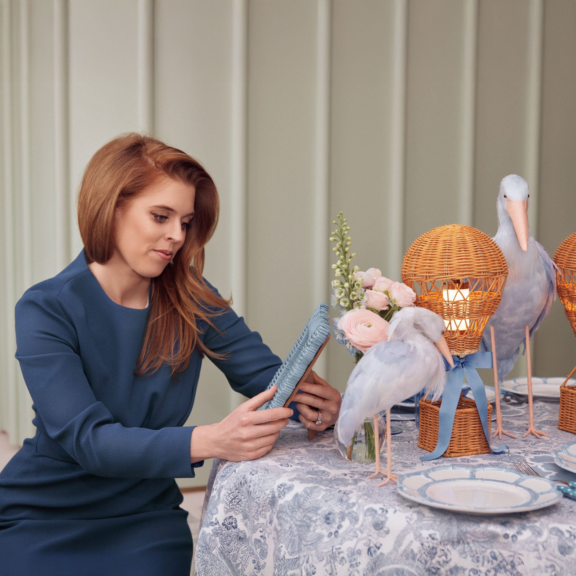 Hot Air Balloon Rechargeable Lamp with Blue Bow