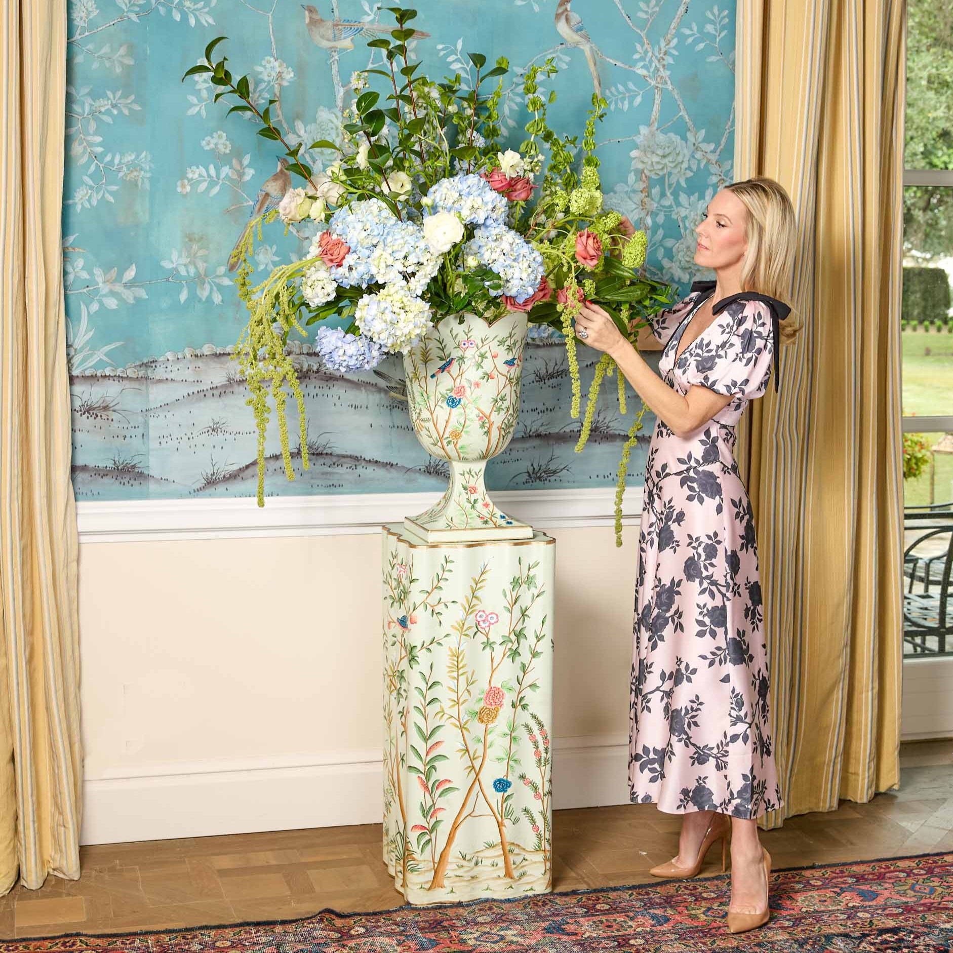 Chinoiserie Tole Urn & Pedestal