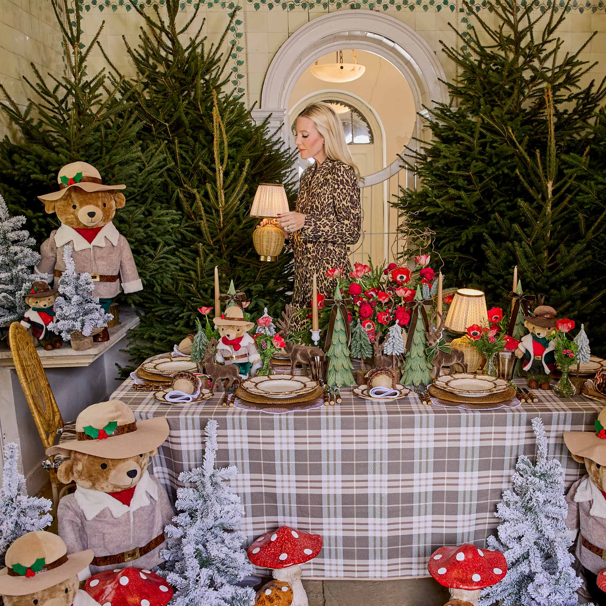 Rattan Ursula Rechargeable Lamp with Putty & Chocolate Lotus Shade (18cm)