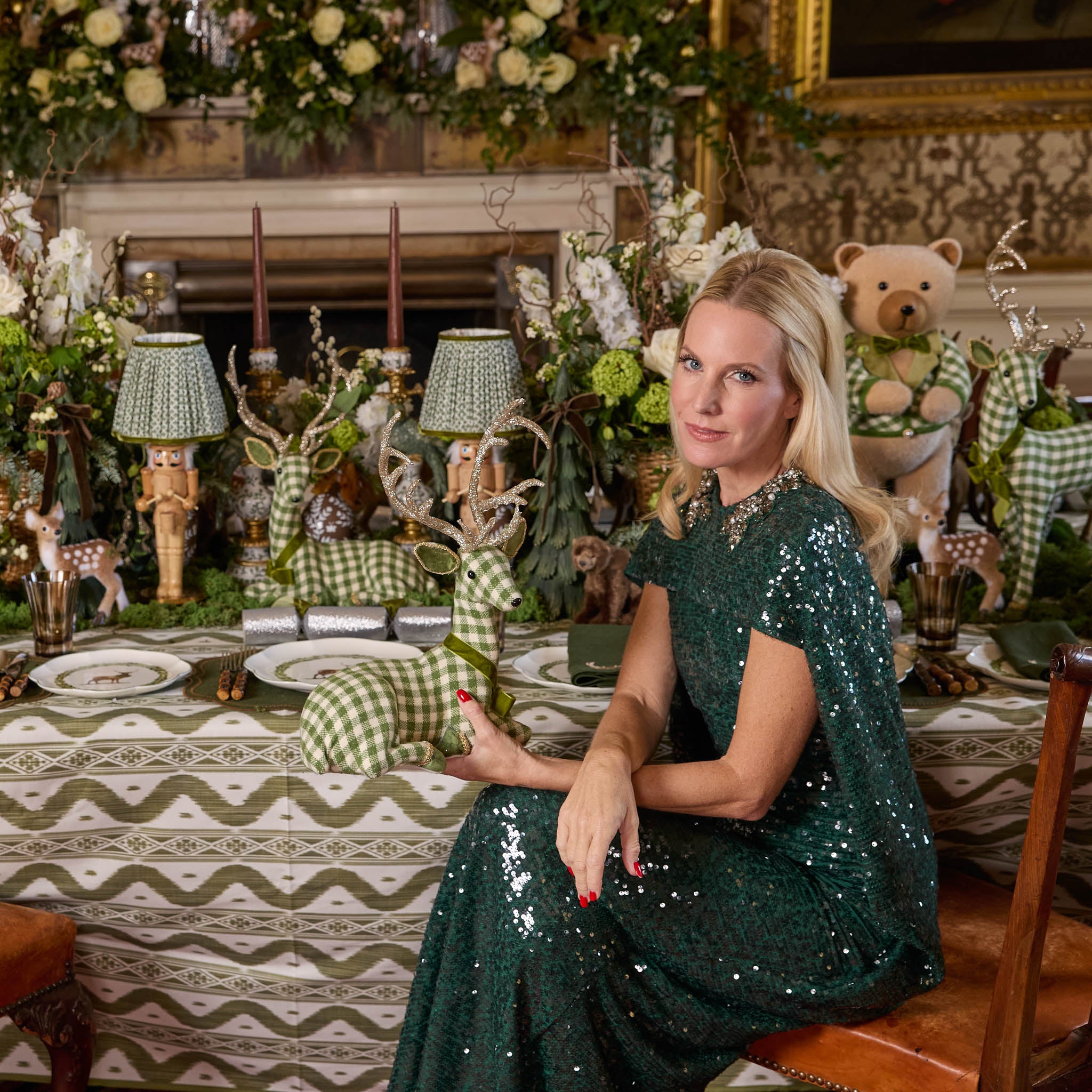 Green Gingham Sitting Deers (Pair)