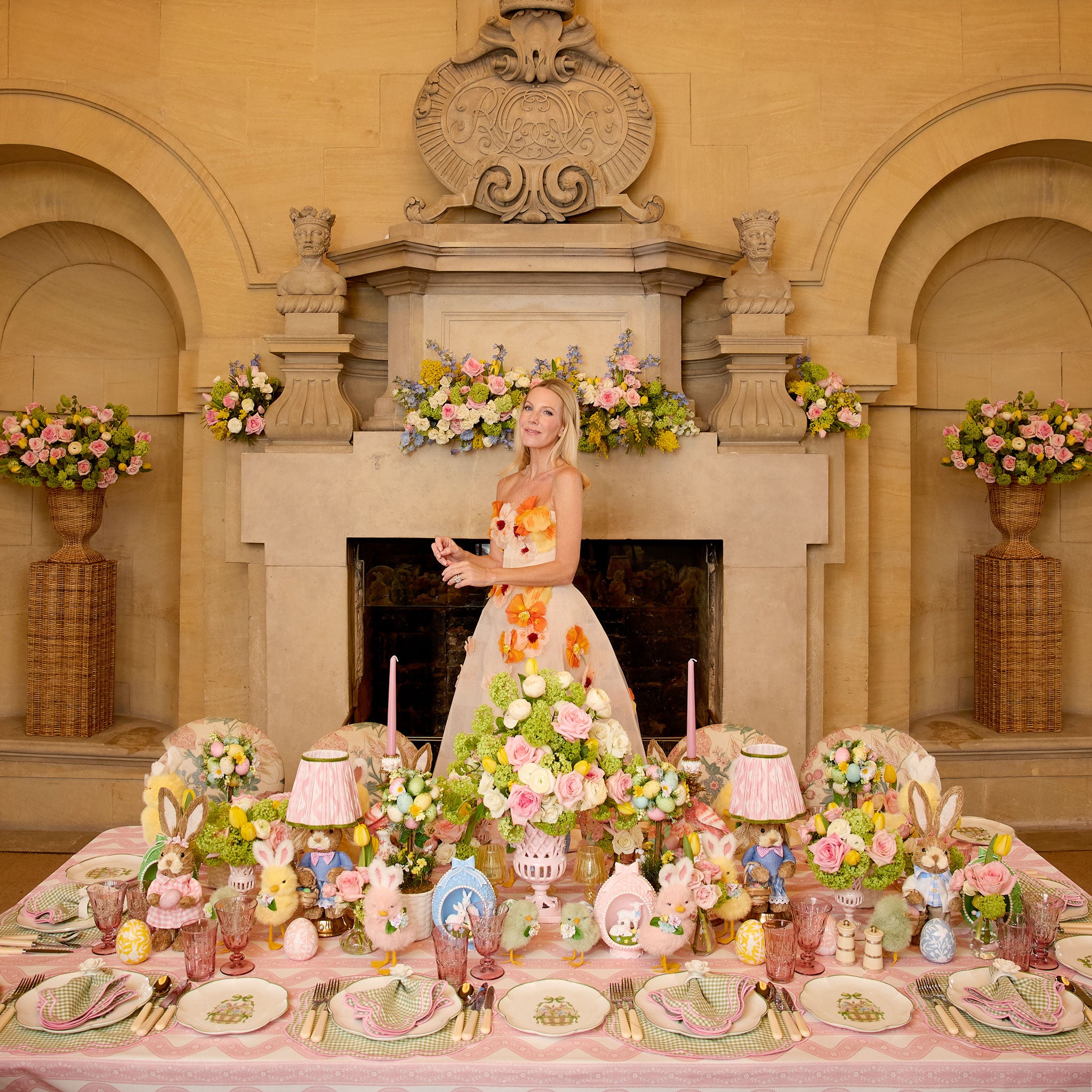 Liliana Scalloped Rattan Urn & Pedestal