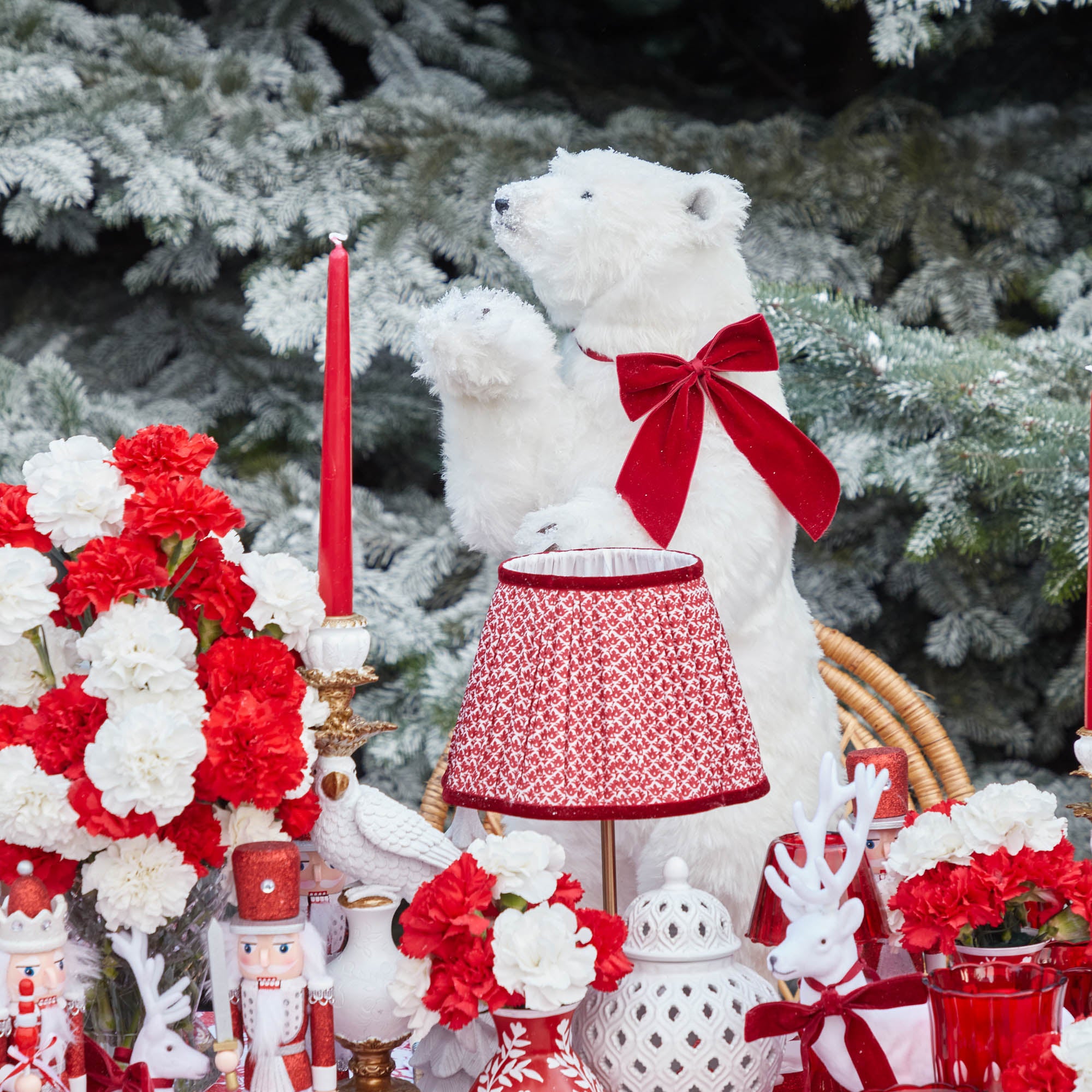 Red Lotus Lampshade (22cm)