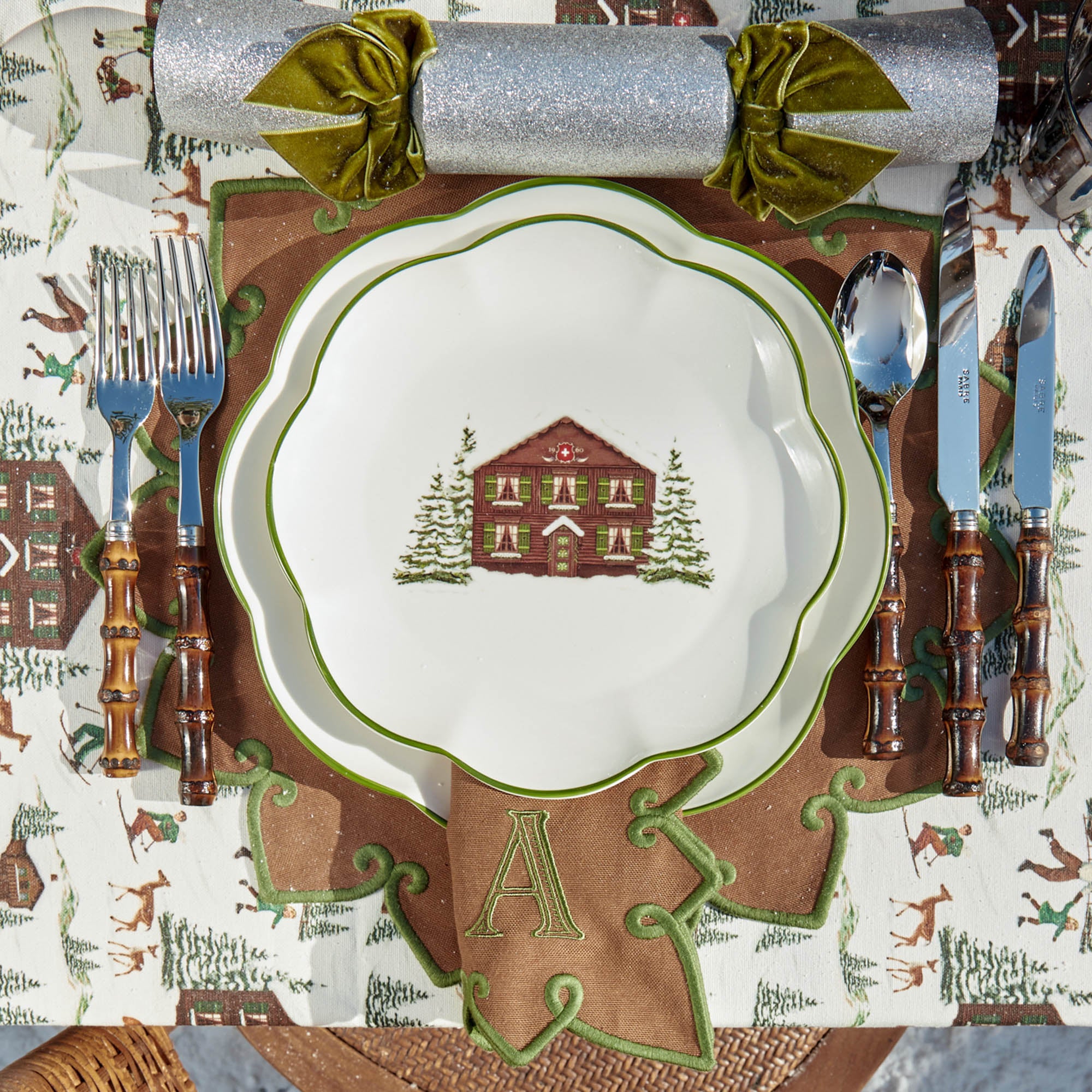 Alpine Chalet Dinner & Starter Plates (Set of 8)