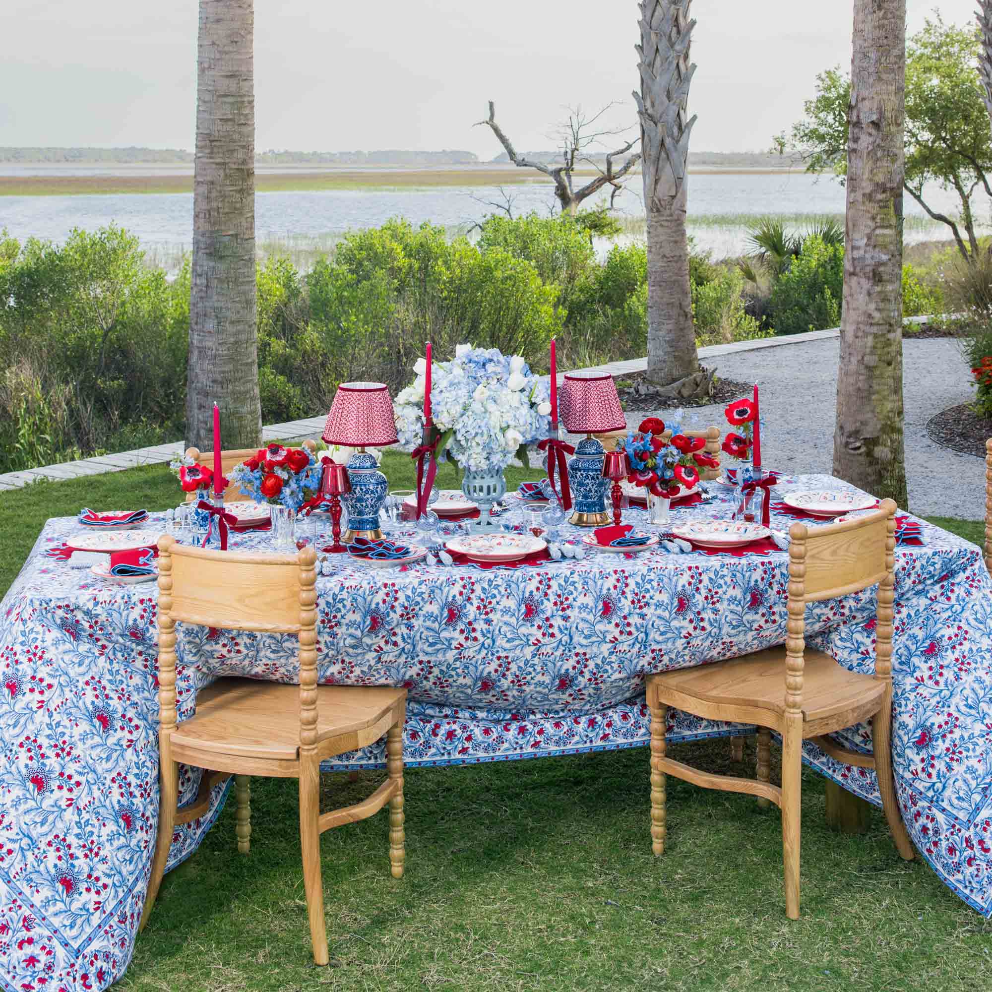 Blue & Red Floral Trellis Starter Plate