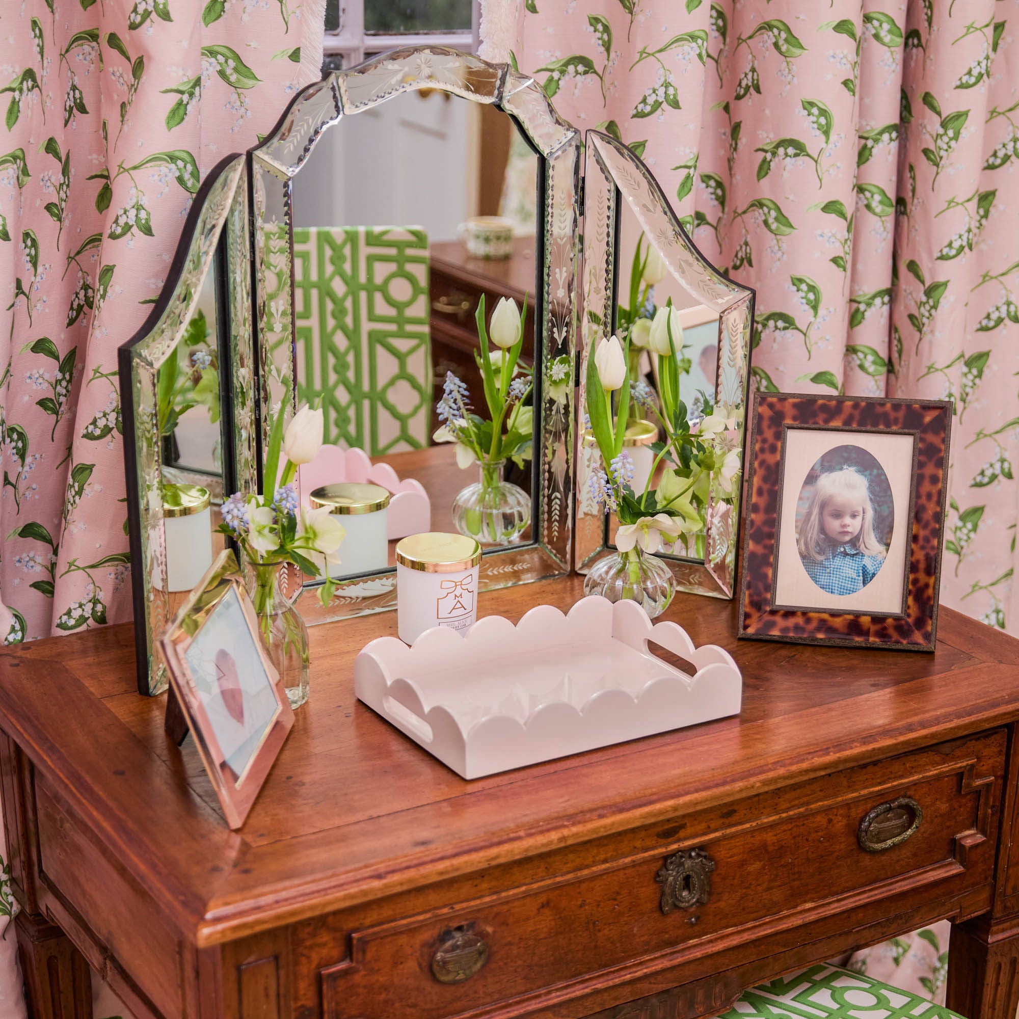 Small Soft Pink Lacquer Tray