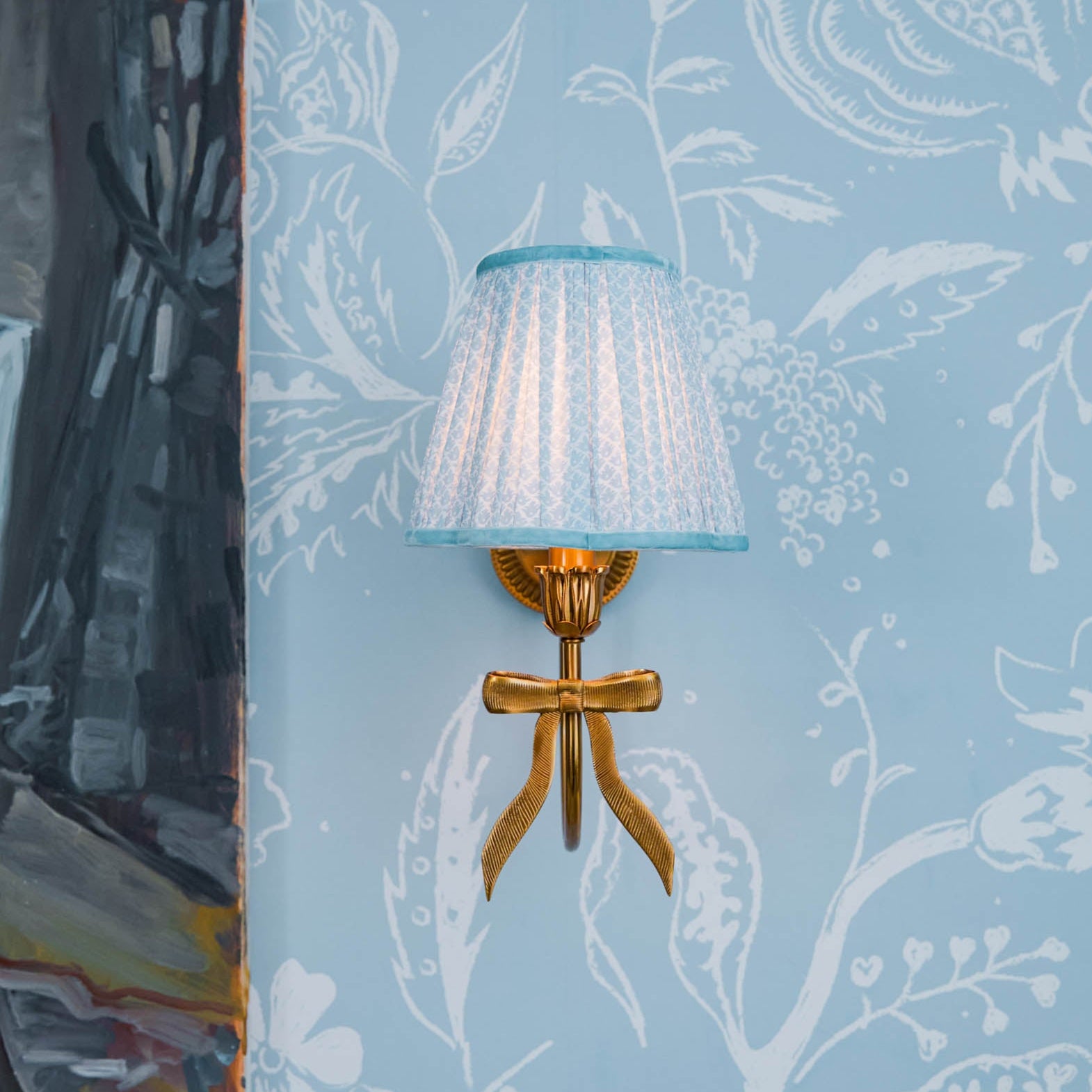 Marilyn Bow Rechargeable Wall Light