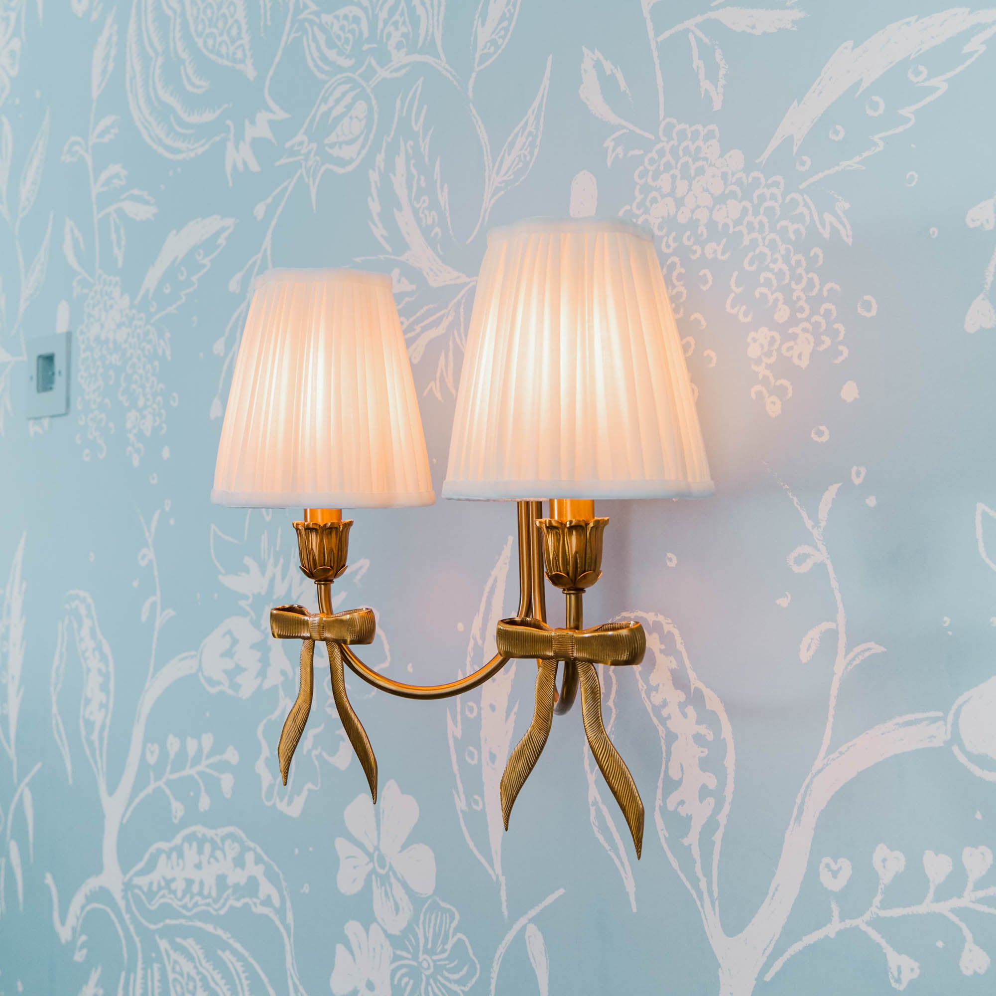 Marilyn Bow Rechargeable Double Wall Light