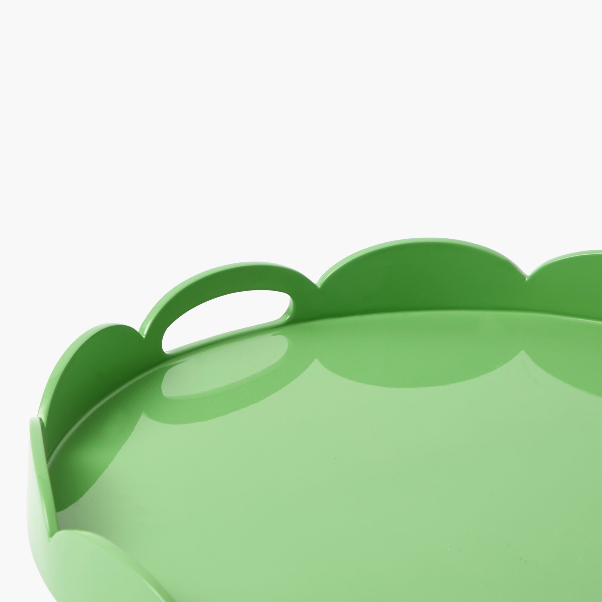 Green Scalloped Lacquer Round Tray
