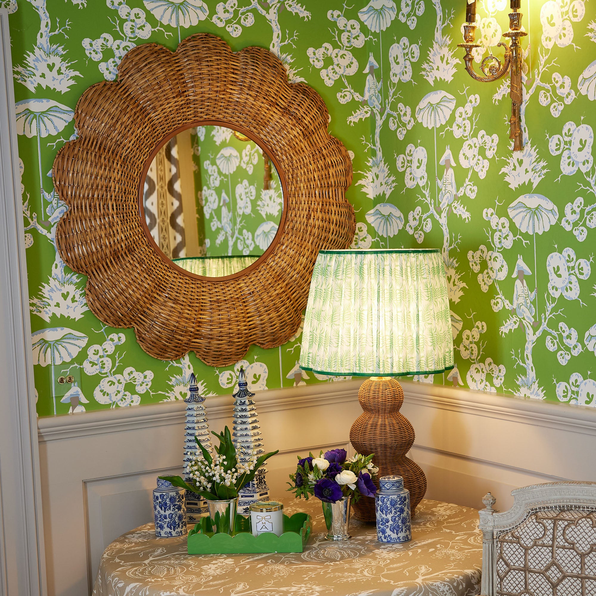 Small Green Lacquer Scalloped Tray