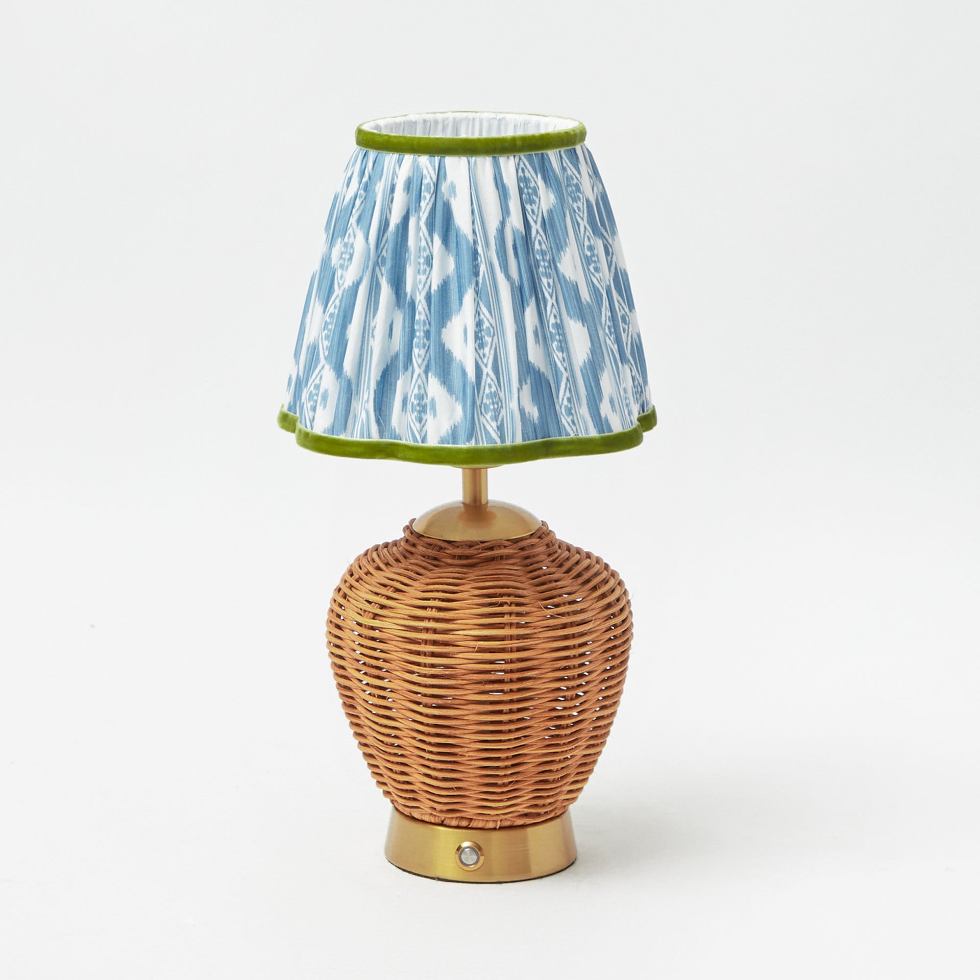 Rattan Ursula Rechargeable Lamp