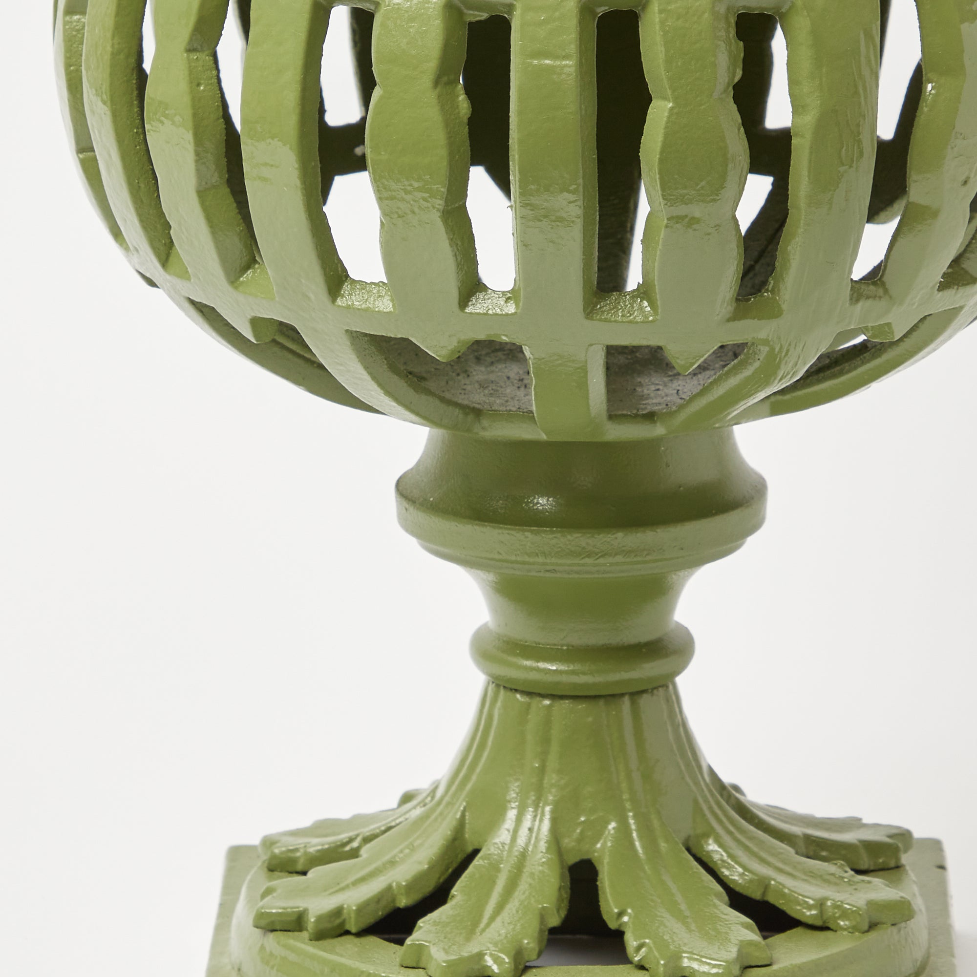 Adelaide Green Lattice Urn & Pedestal