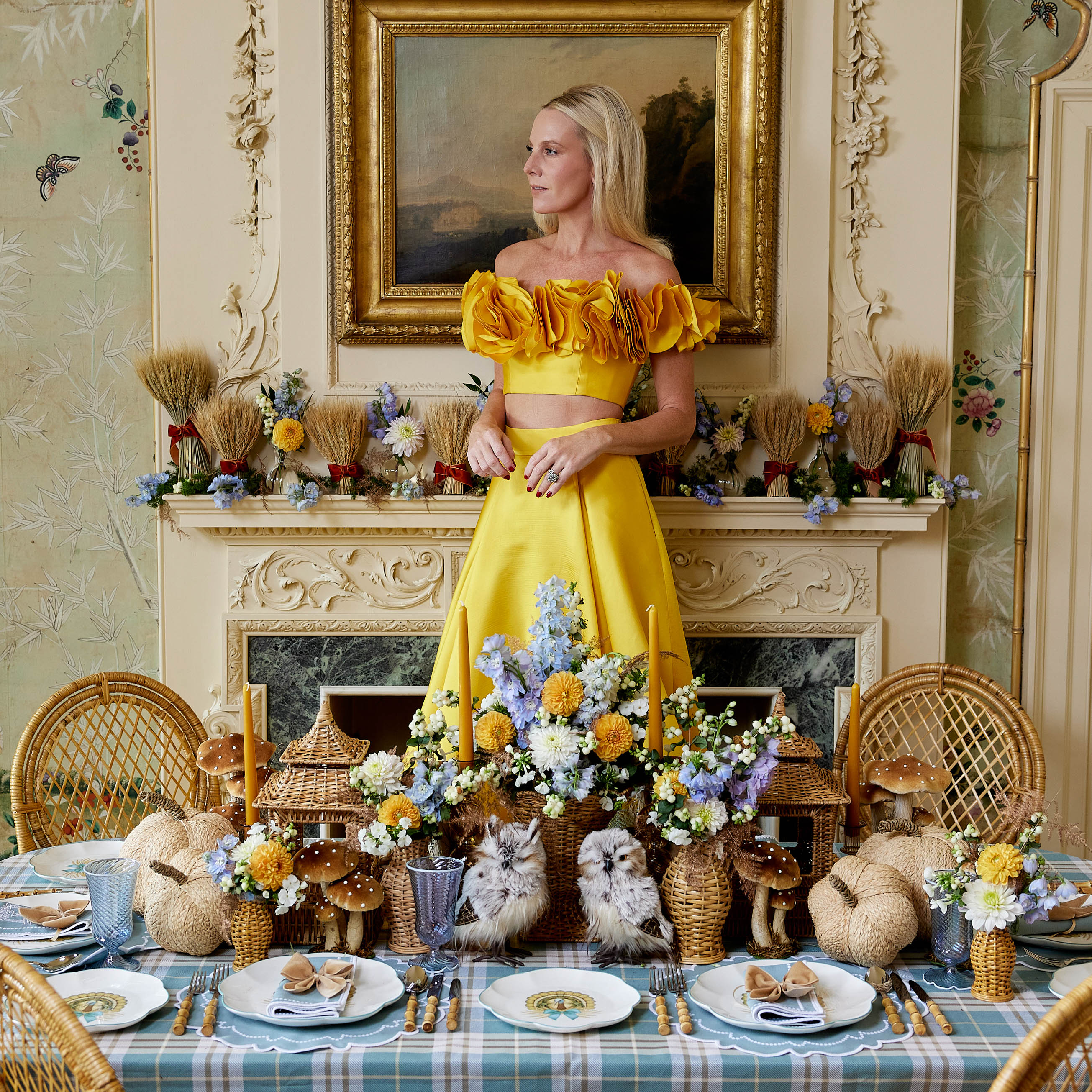 Coordinated set of 4 placemats and napkins in a refreshing Mariana Duck Egg palette.