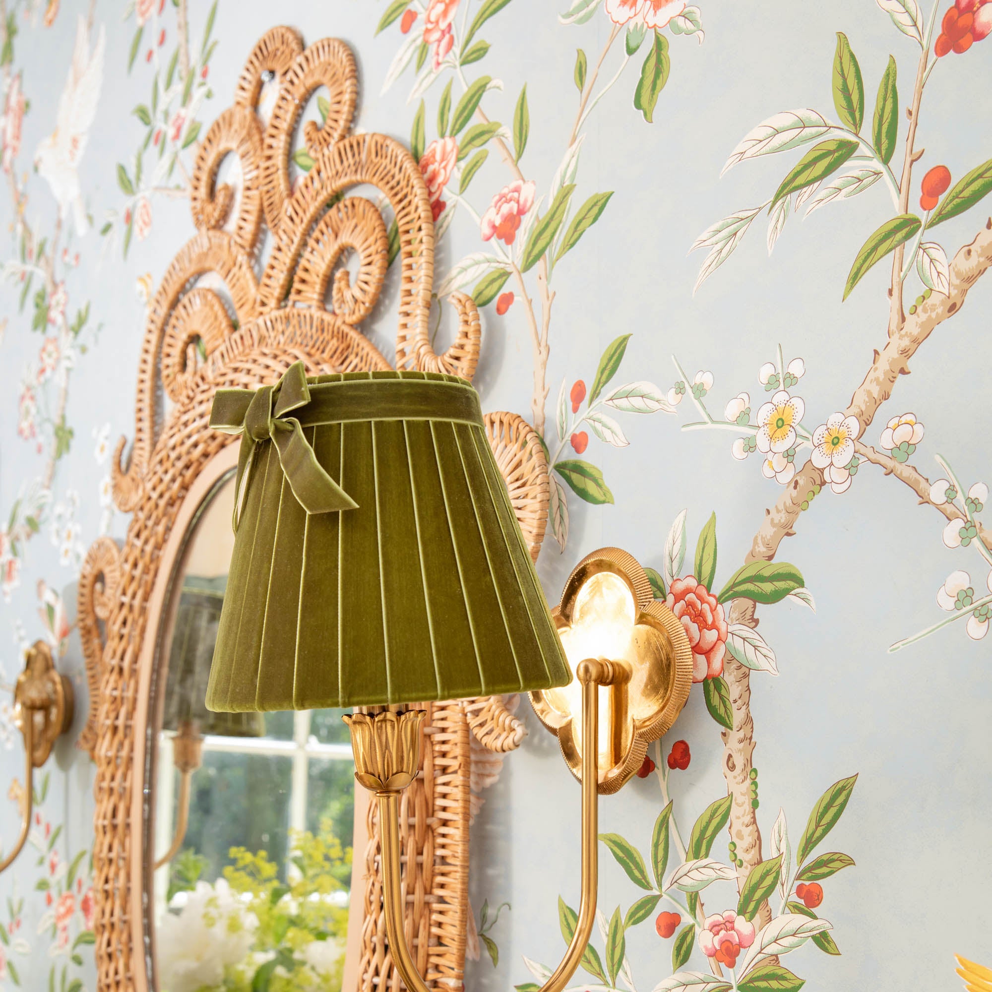 Olive Velvet Bow Lampshade (18cm)