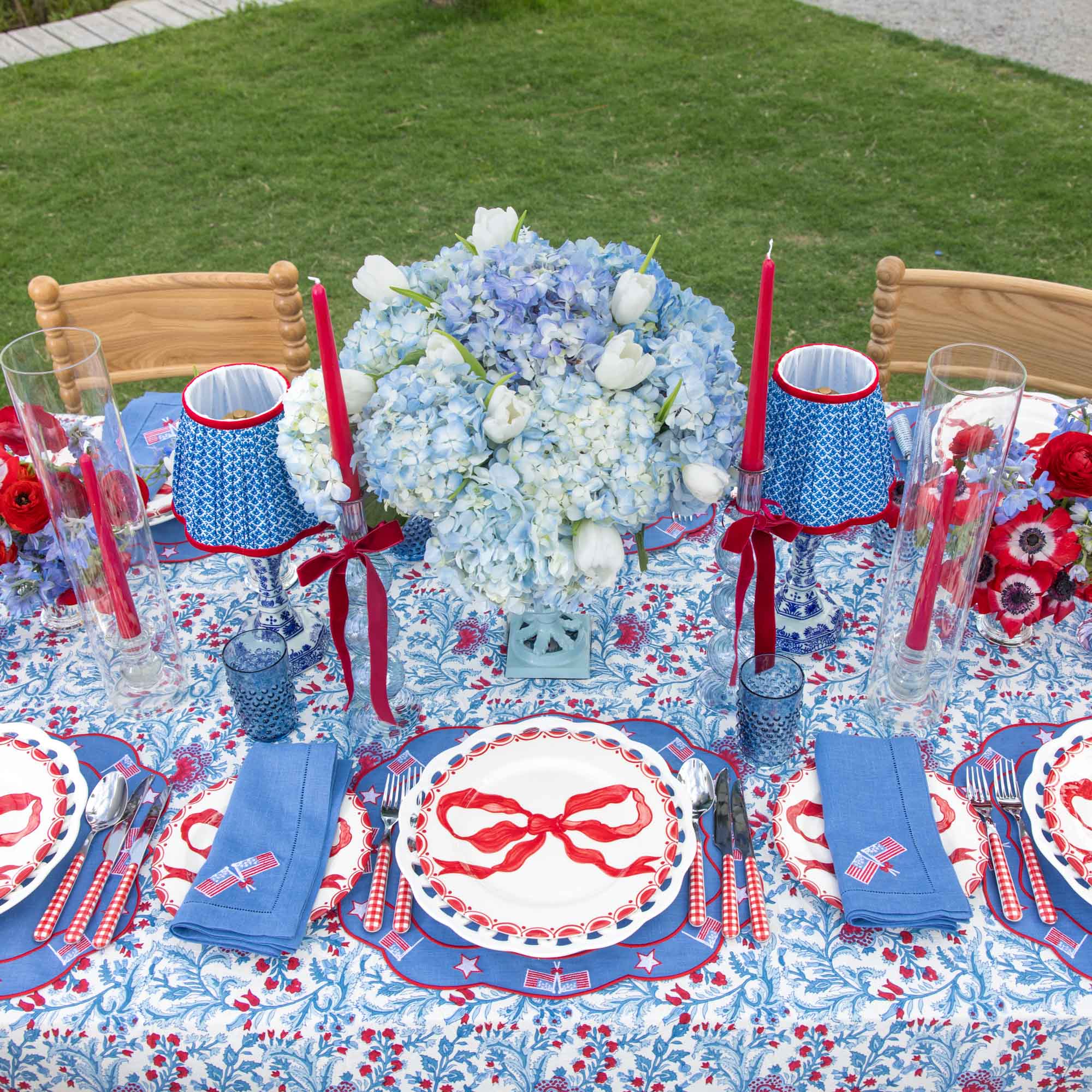 Serena Chinoiserie Rechargeable Lamp with Cobalt & Red Lotus Shade (18cm)