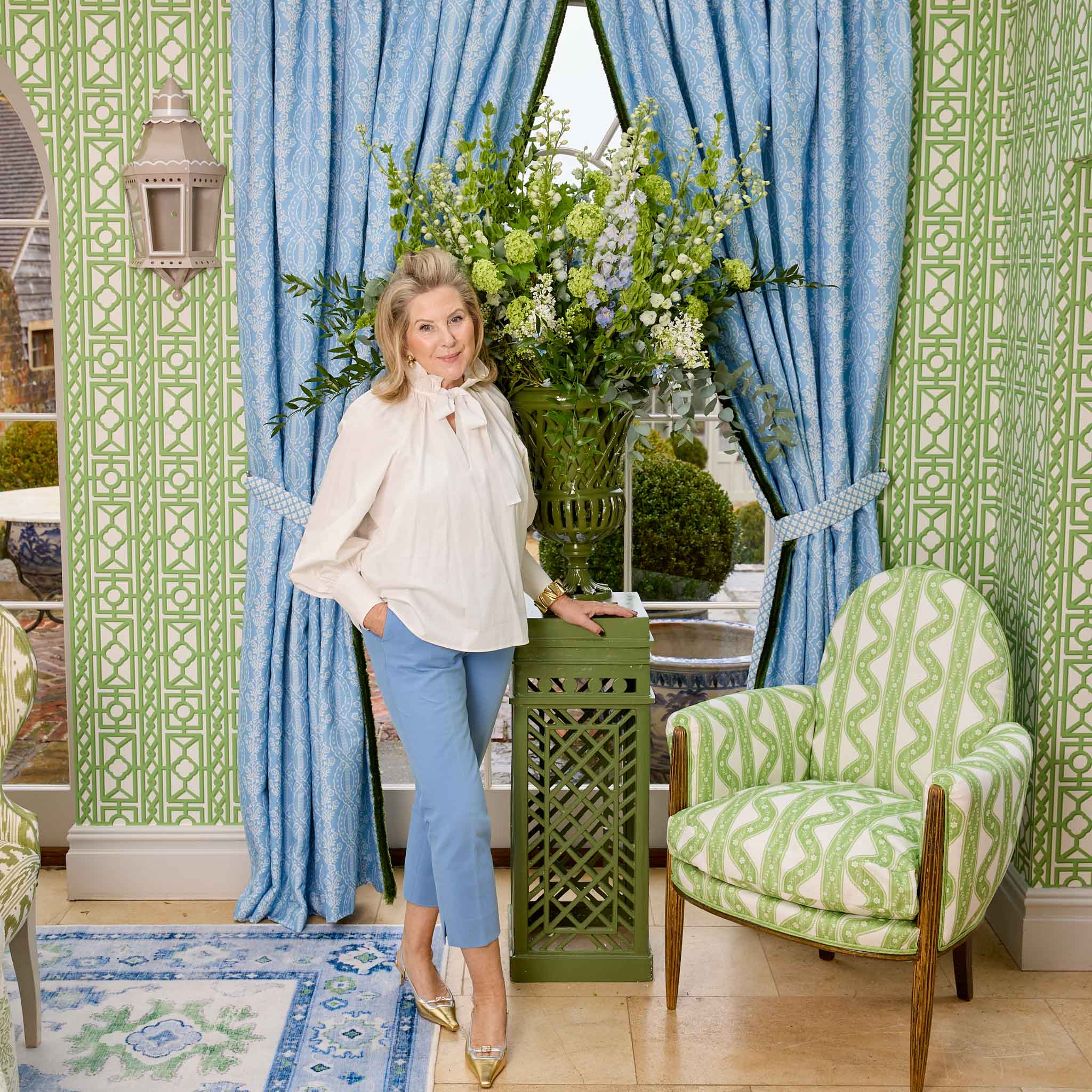 Adelaide Green Lattice Urn & Pedestal