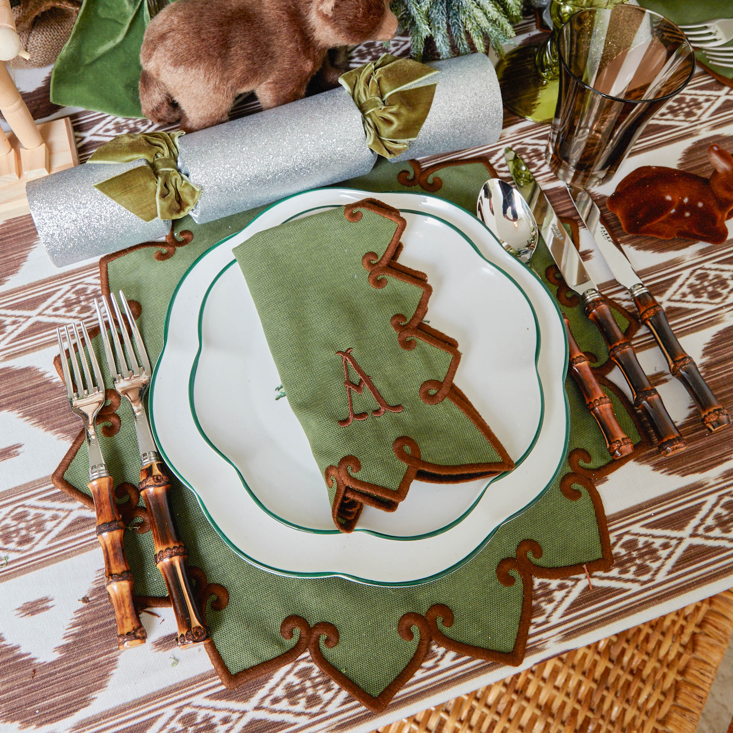 Angelina Forest Green & Brown Placemats & Napkins (Set of 4) – a harmonious blend of earthy elegance.