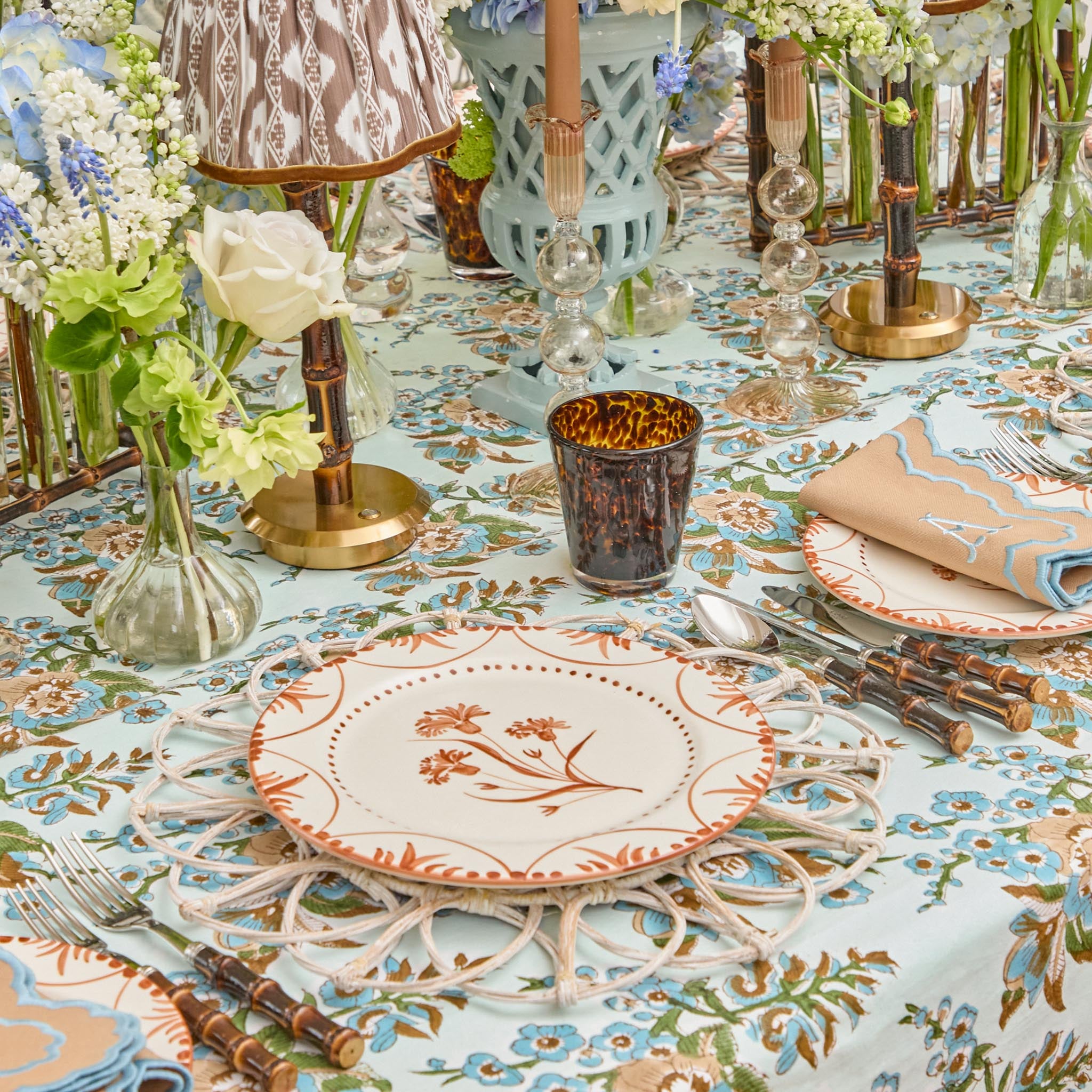 Lily Sand & Blue Napkins (Set of 4)