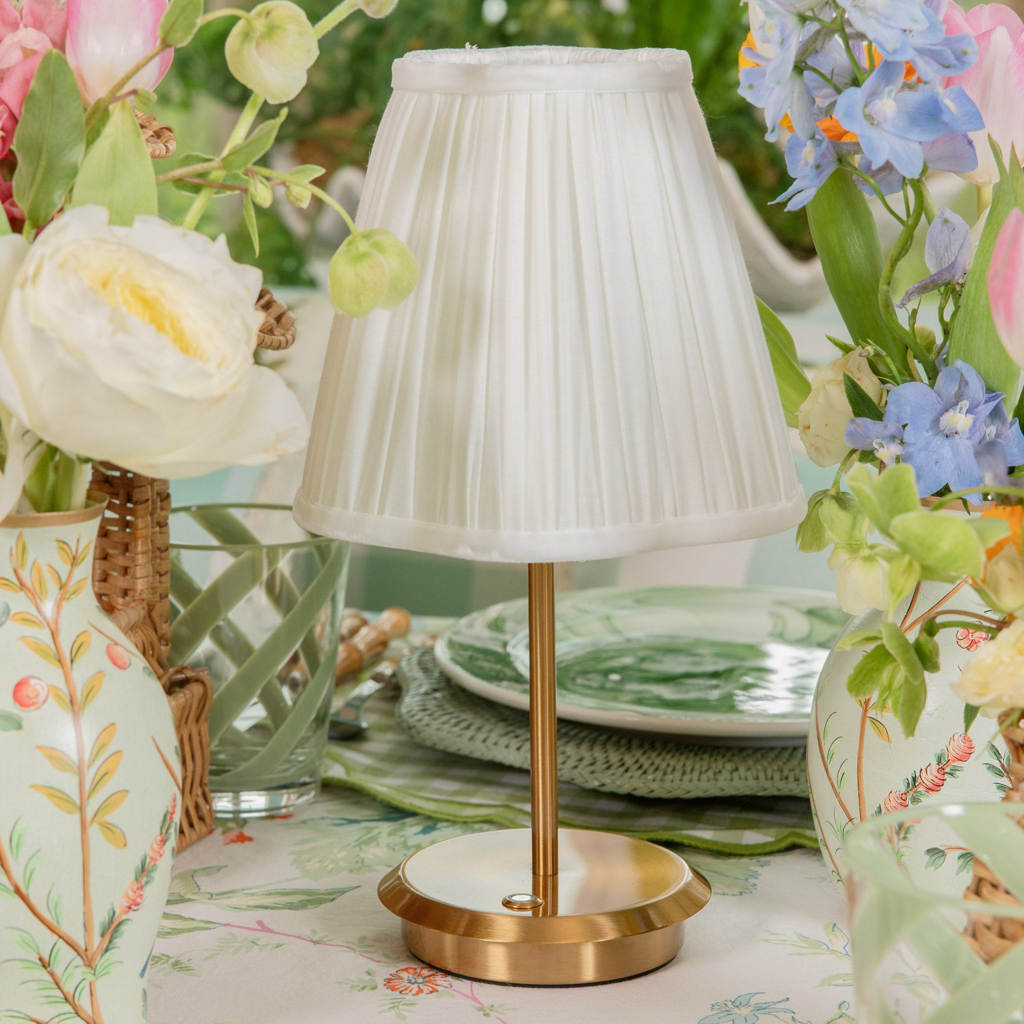 Short Rechargeable Lamp