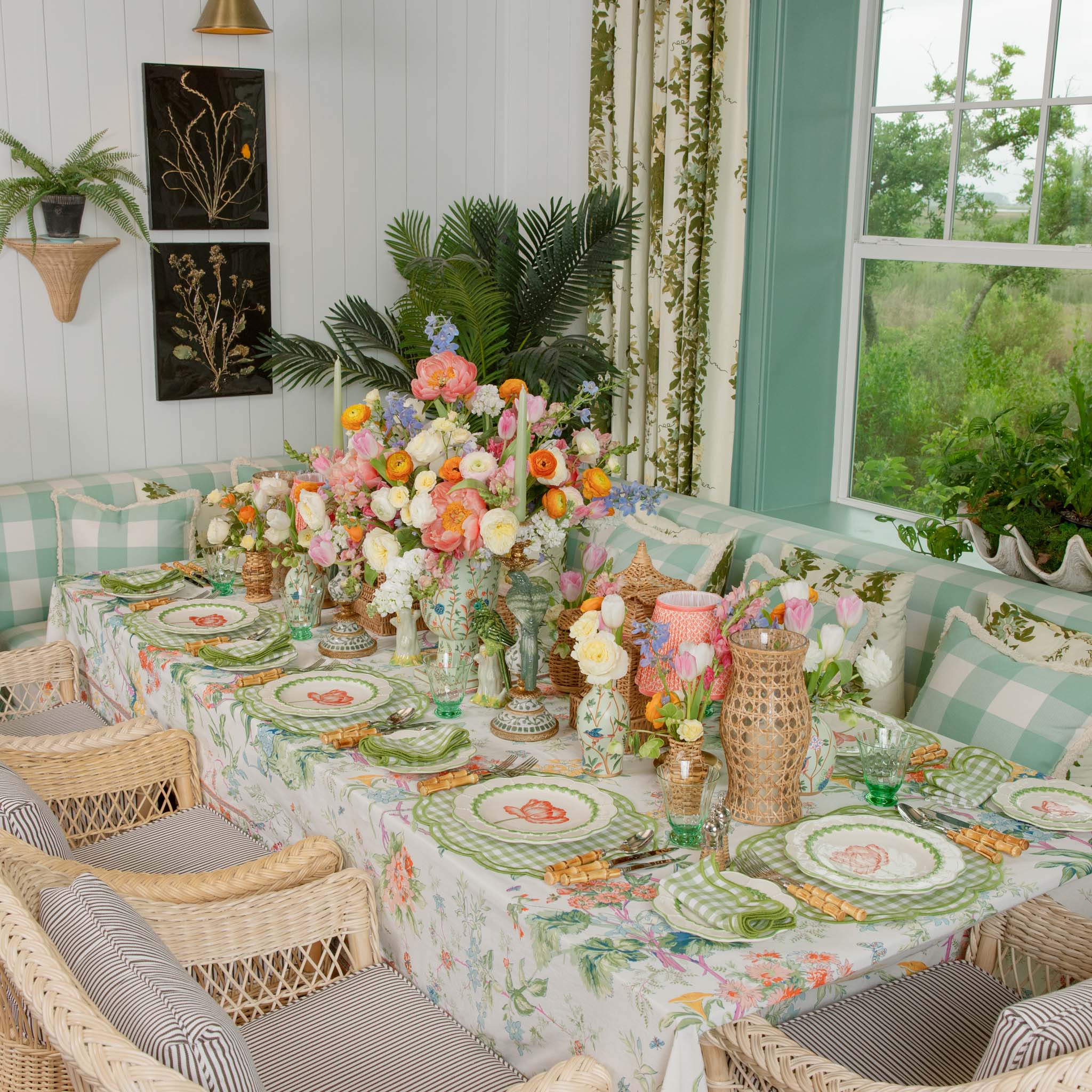 Green Laurel Tulip Dinner & Starter Plates (Set of 8)