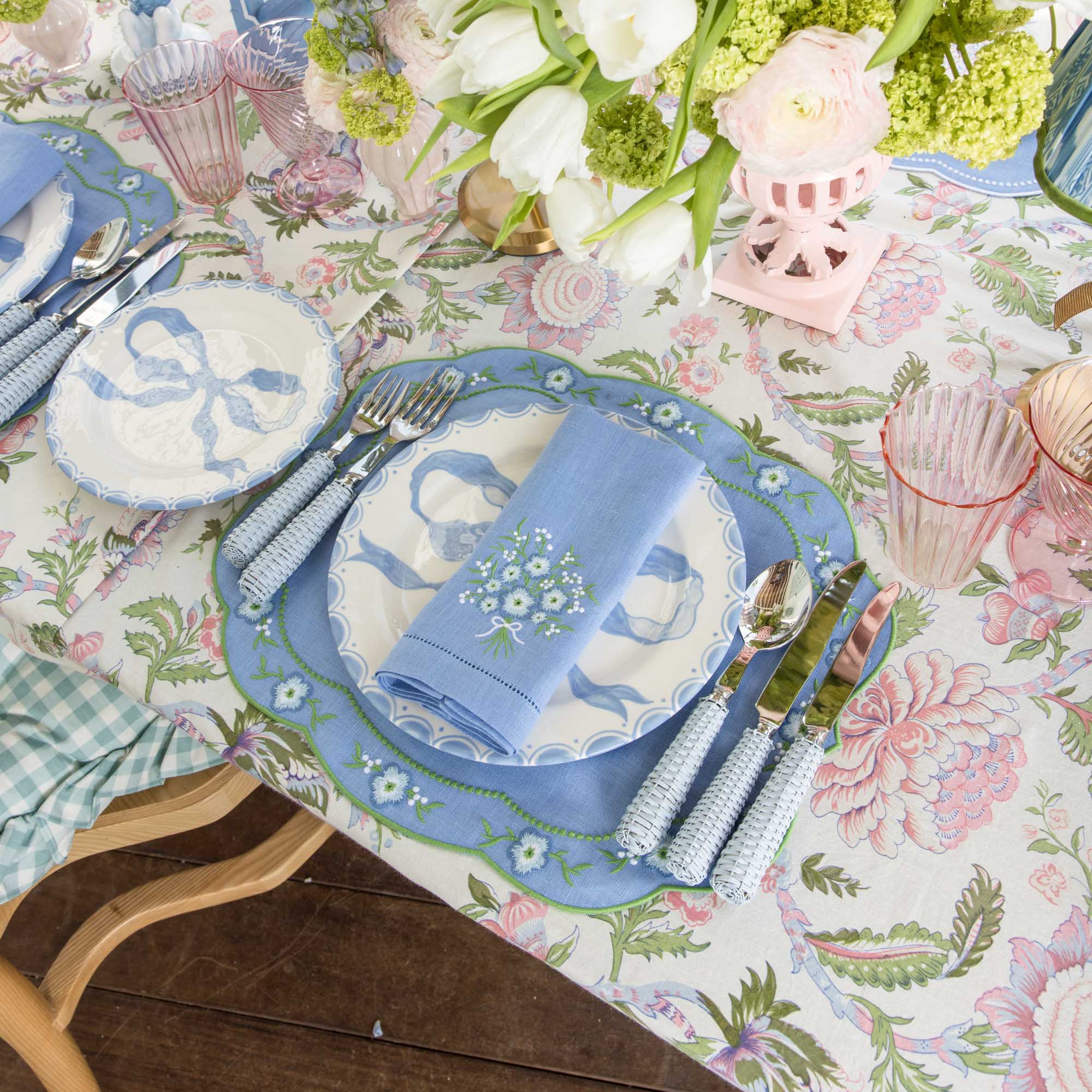 Marilyn Blue Bow Starter Plate