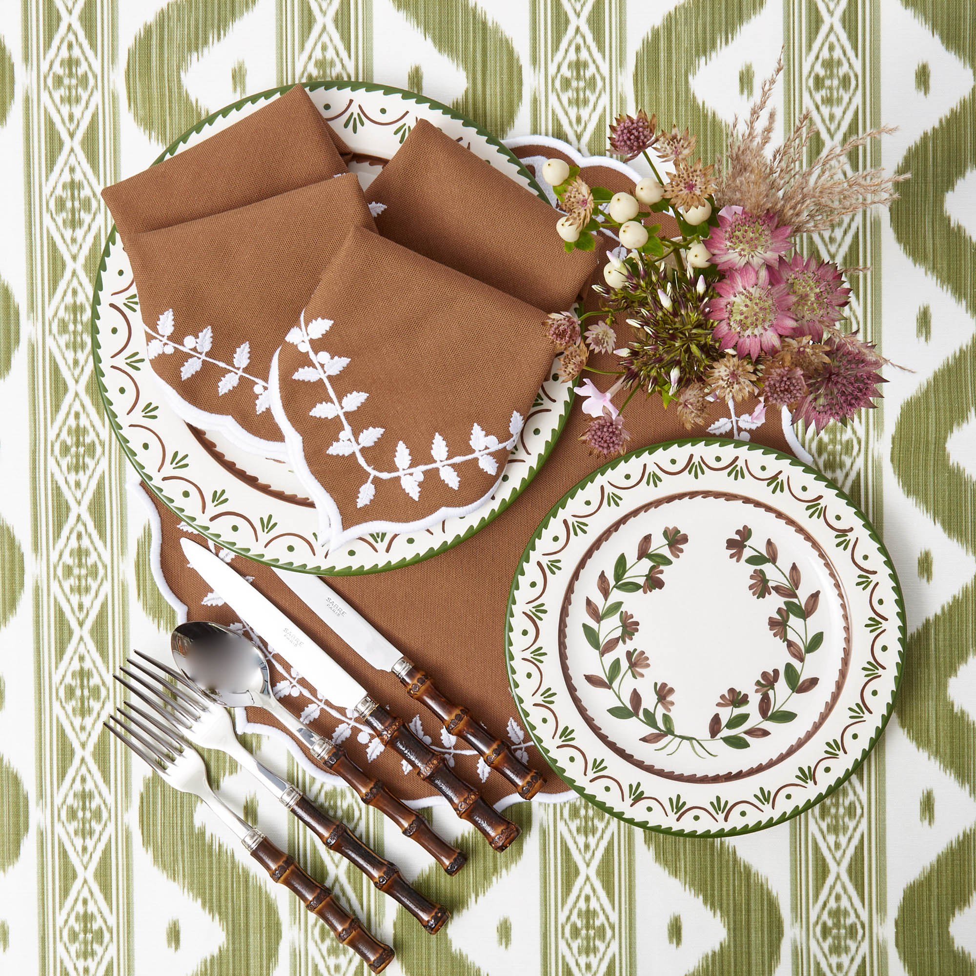 Chocolate Bow Laurel Placemats & Napkins (Set of 4)