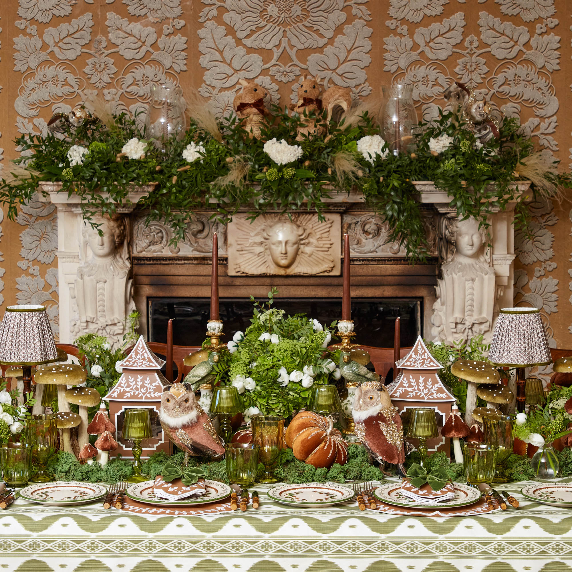 Chocolate Bow Laurel Napkins (Set of 4)