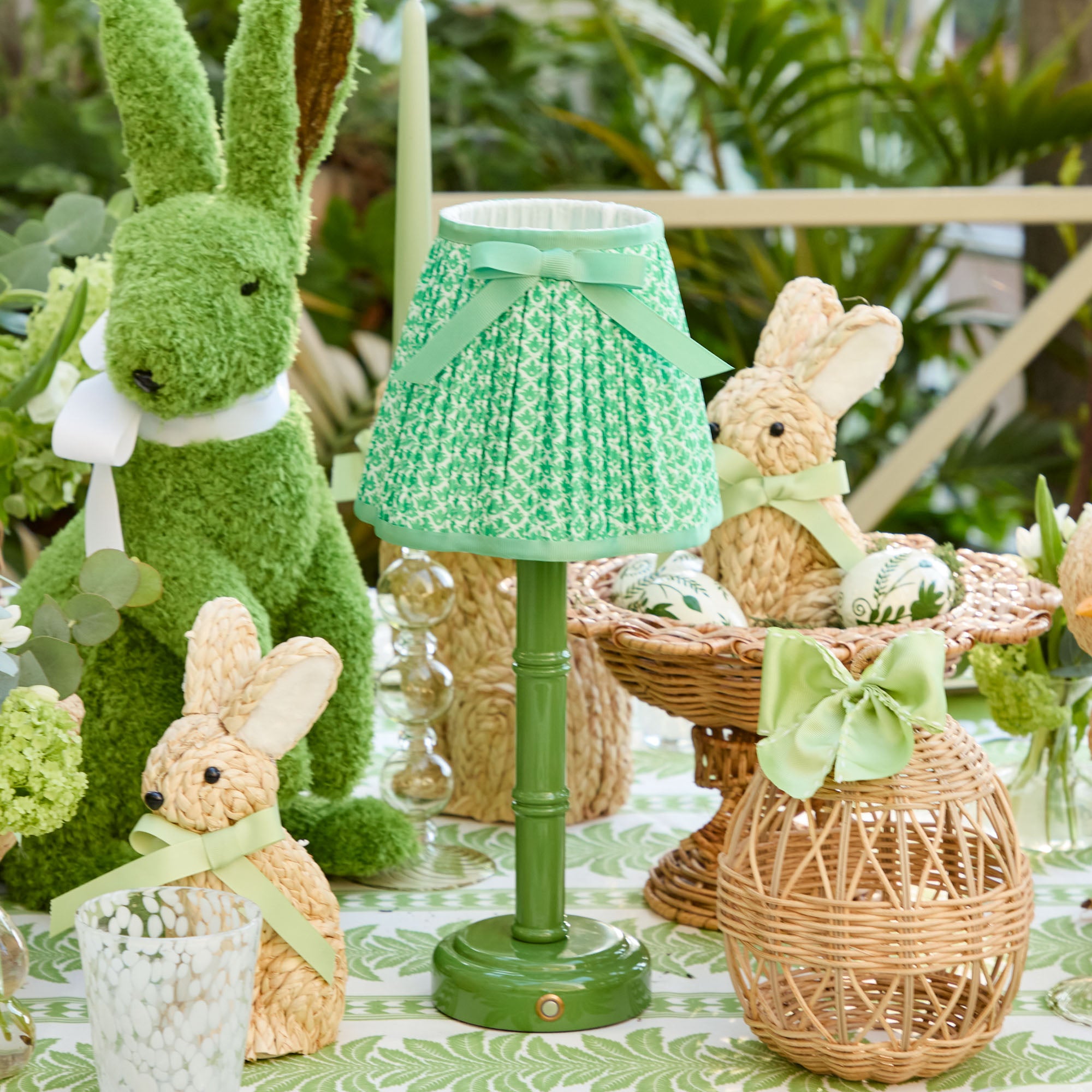 Green Leonora Lacquer Rechargeable Lamp with Green Lotus Bow Shade (18cm)