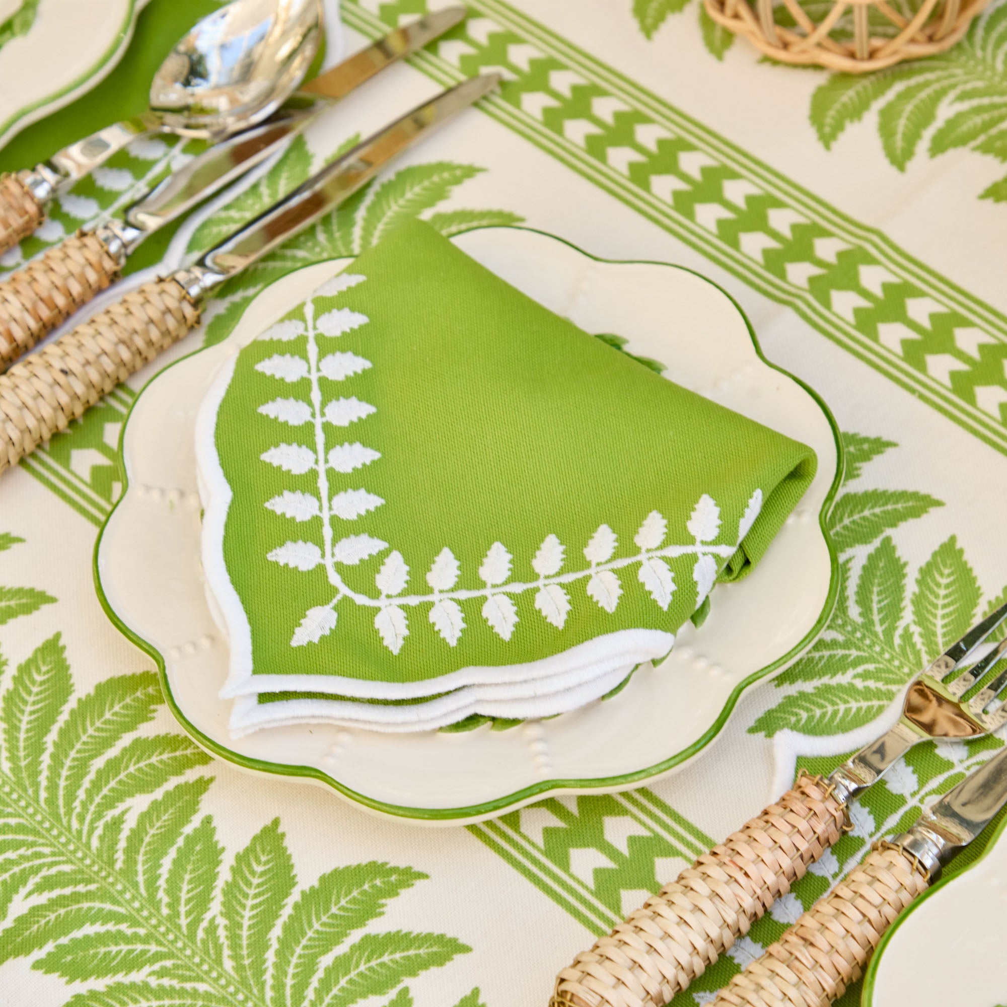 Green Laurel Napkins (Set of 4)