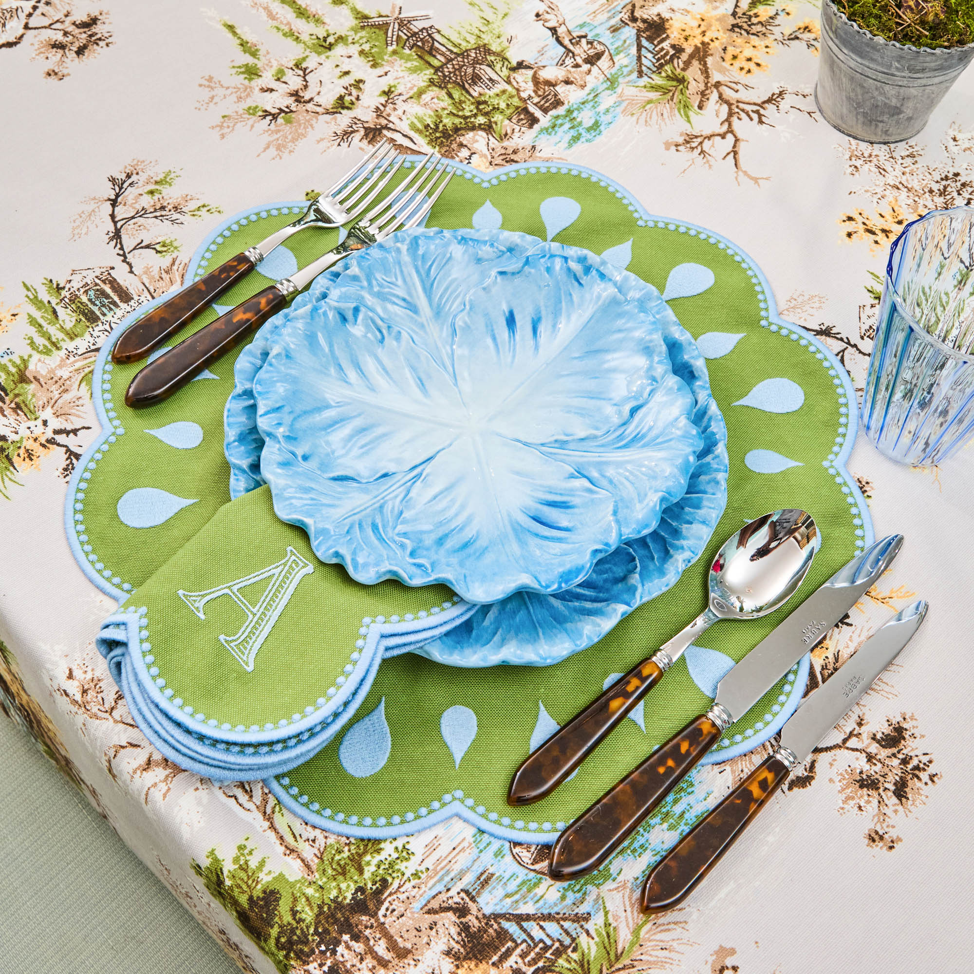 Serena Cabbage Starter Plate