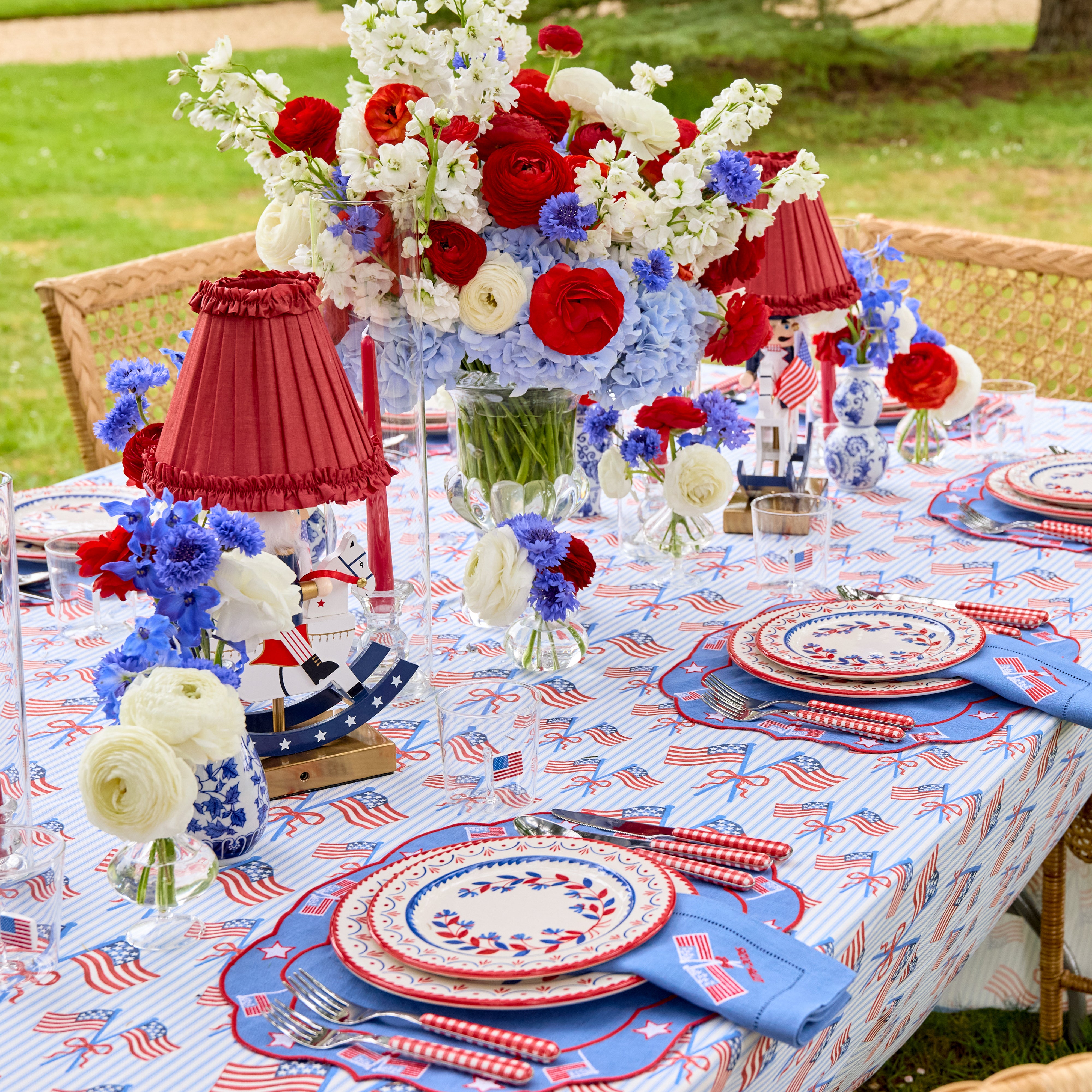Blue & Red Josephine Dinner Plate (Set of 4)