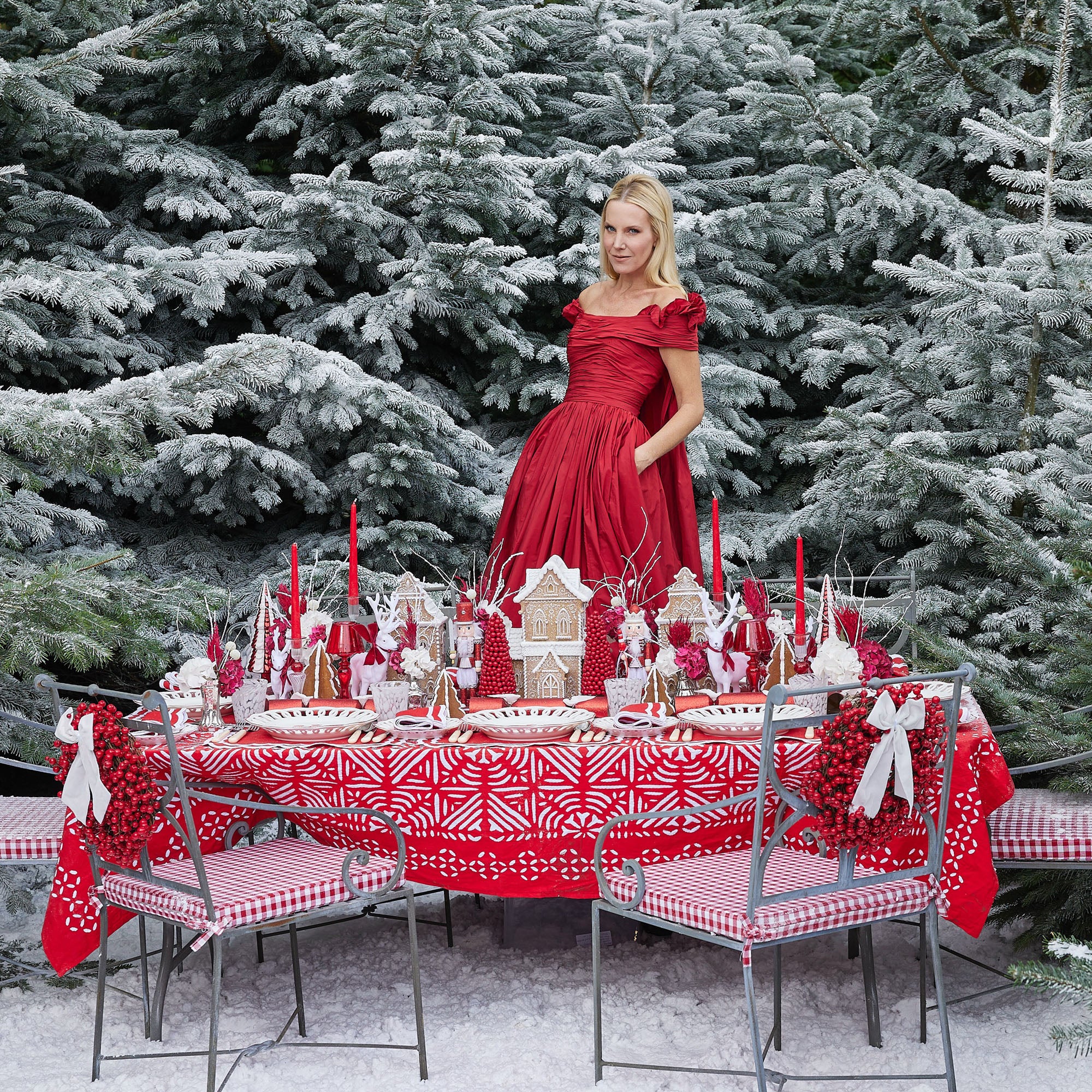 Add a warm and passionate glow to your space with our Red Candles, perfect for a vibrant atmosphere.