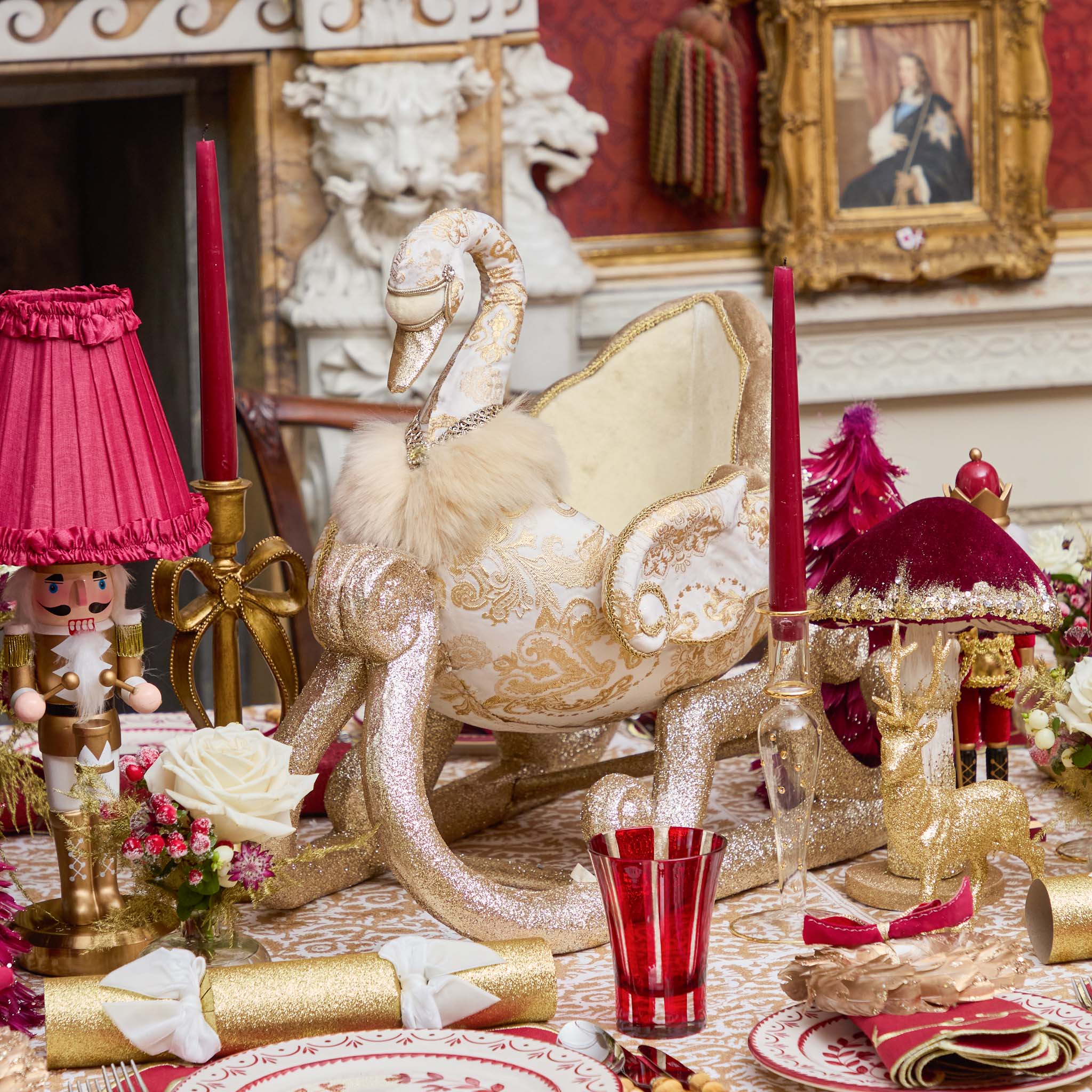 Cream Glitter Swan Sleigh