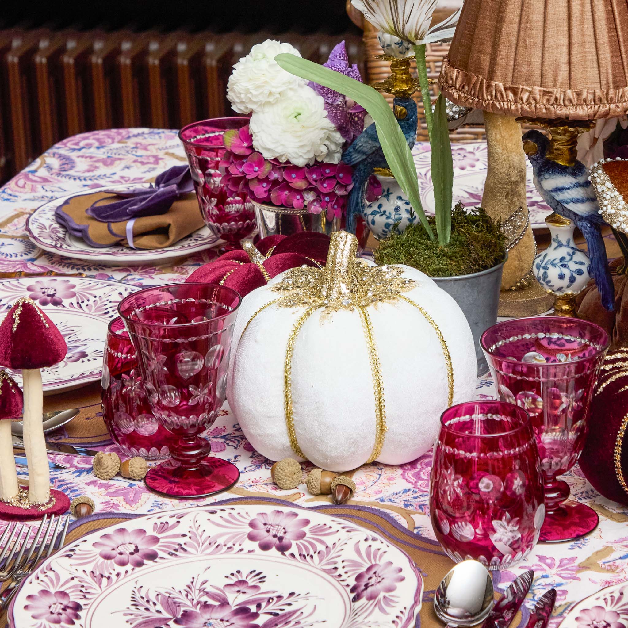 Aubergine Anita Engraved Wine Glass (Set of 4)