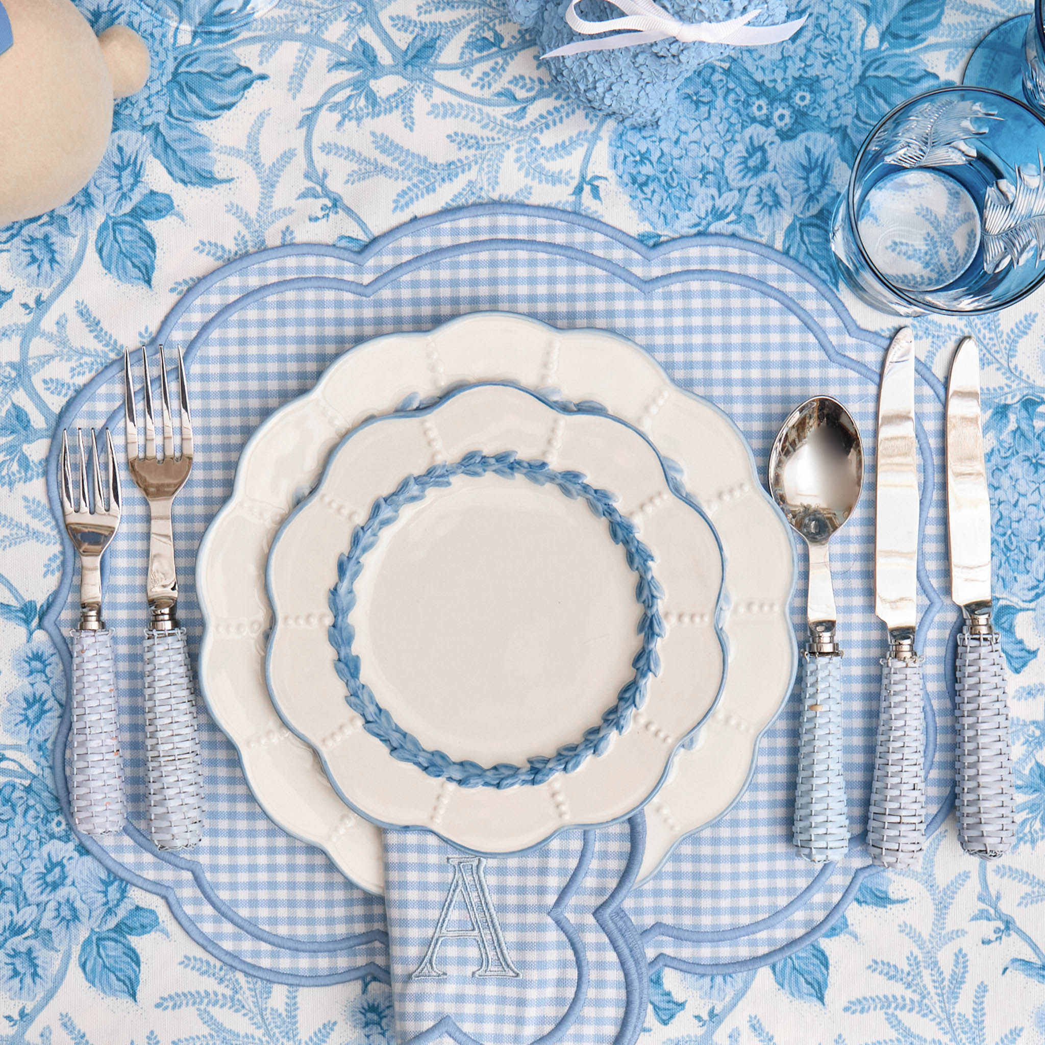 Blue Laurel Starter Plates (Set of 4)