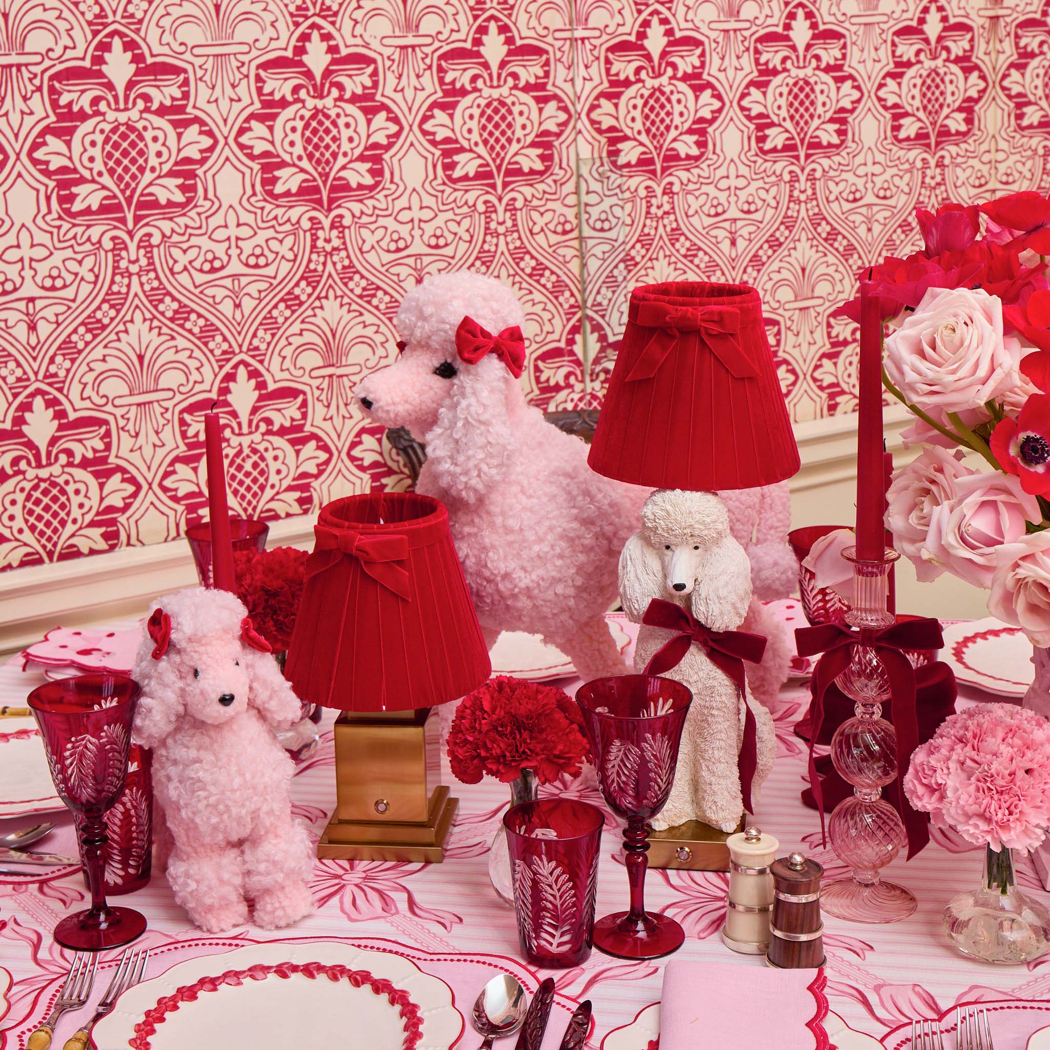 Brigitte Red Garland Engraved Glassware (Set of 8)