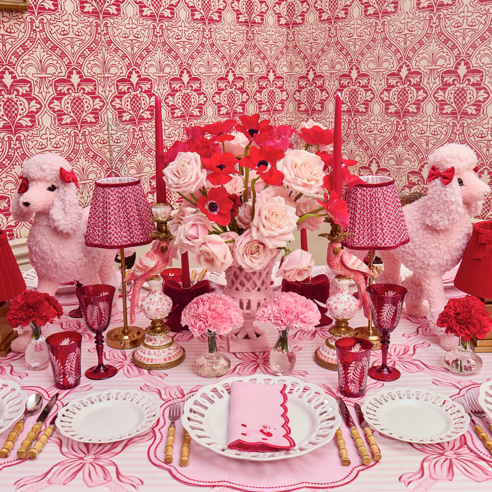 White Lace Dinner Plates (Set of 4)