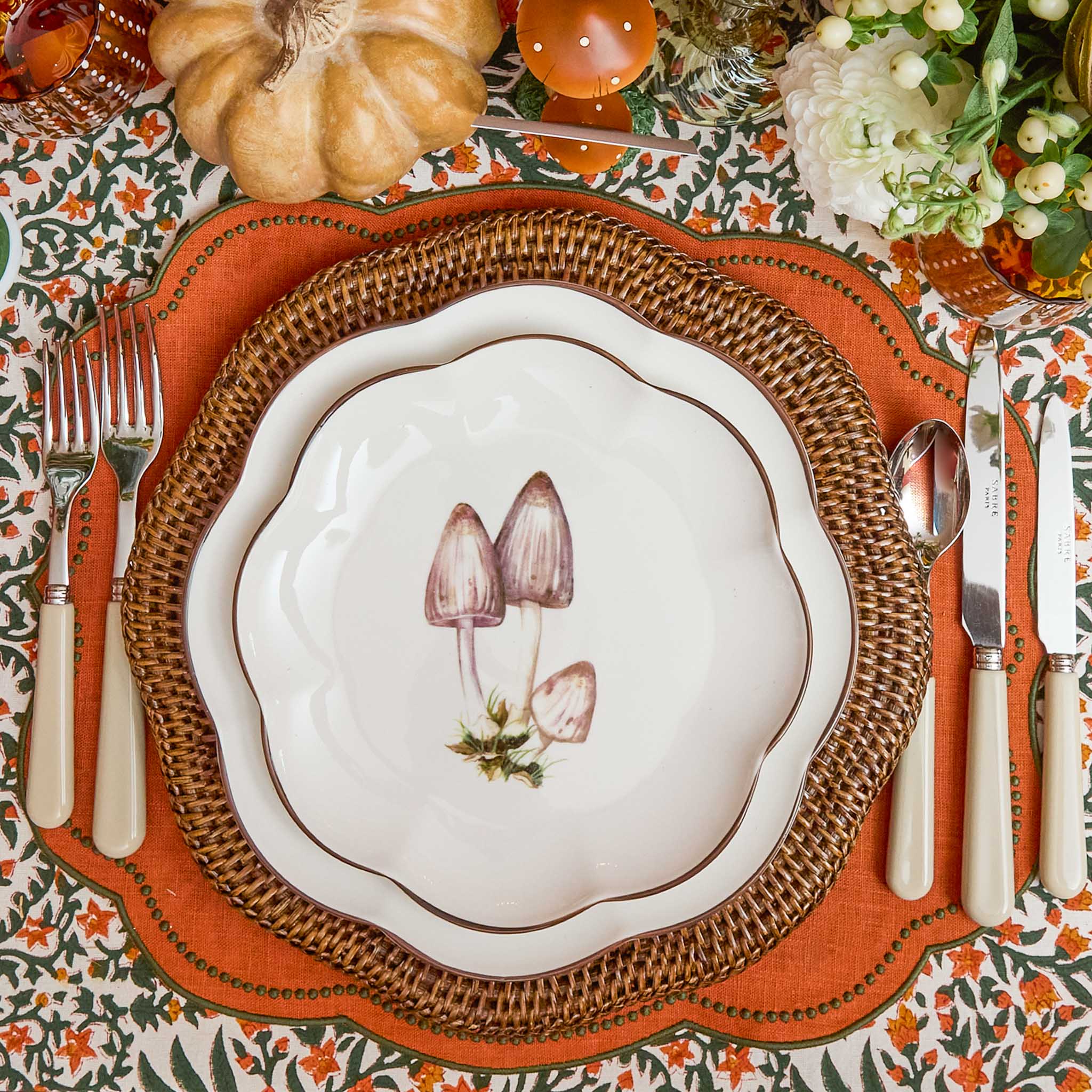 Scalloped Mushroom Starter Plates (Set of 4)