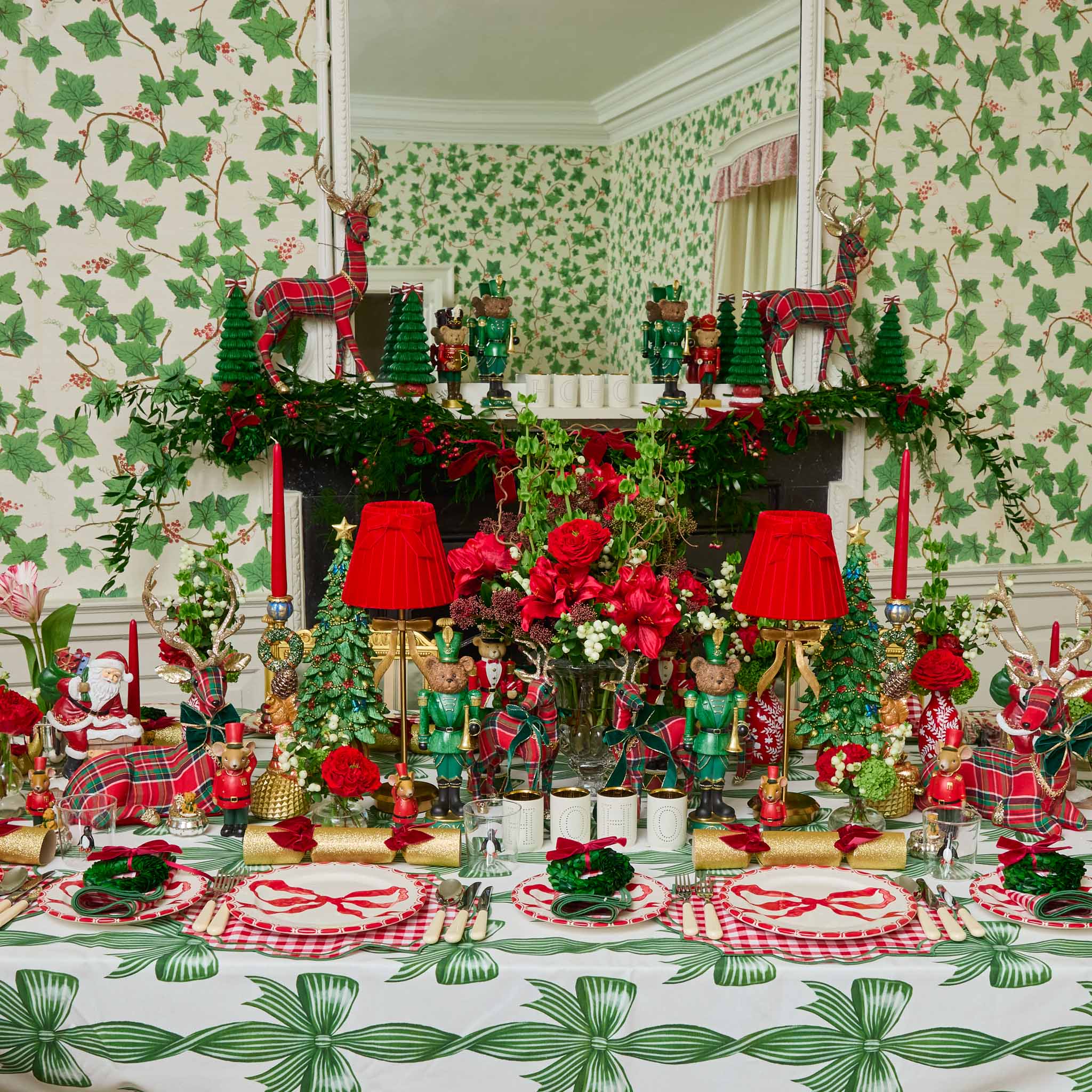 Marilyn Red Bow Dinner & Starter Plates (Set of 8)