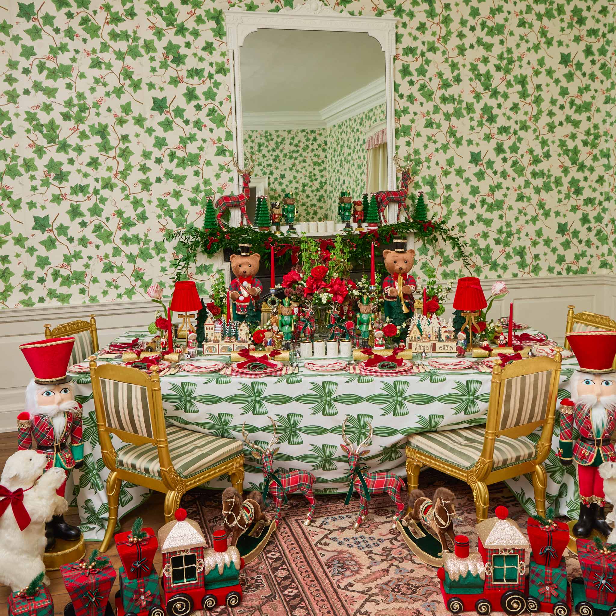 Marilyn Bow Rechargeable Lamp with Red Velvet Bow Shade (18cm)