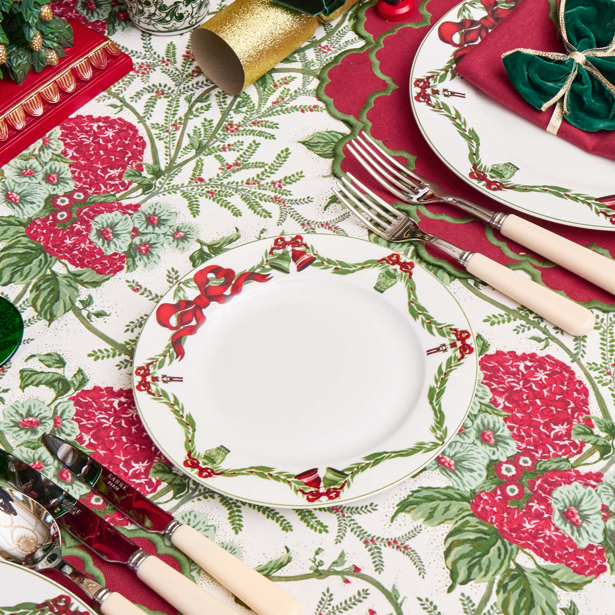 Christmas Garland Starter Plate