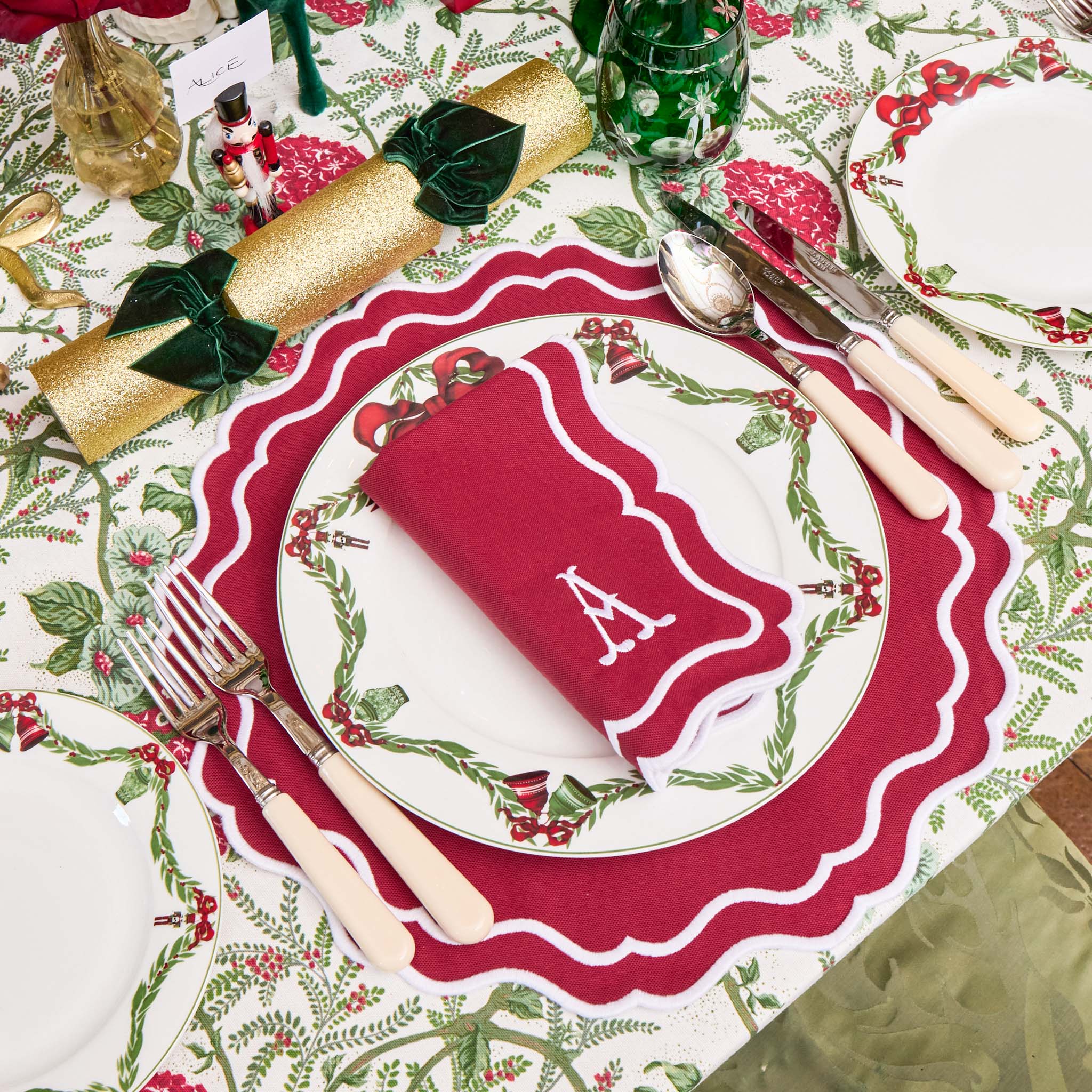 Gold Glitter Crackers With Green Velvet Bows (Set of 6)