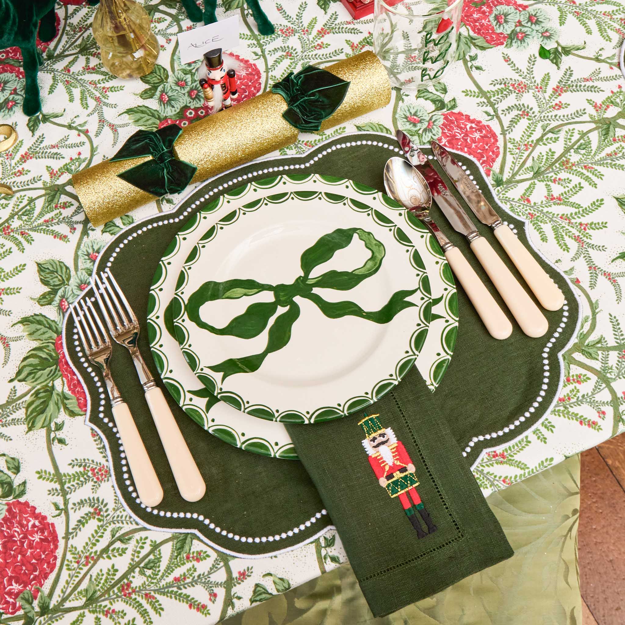 Gold Glitter Crackers With Green Velvet Bows (Set of 6)