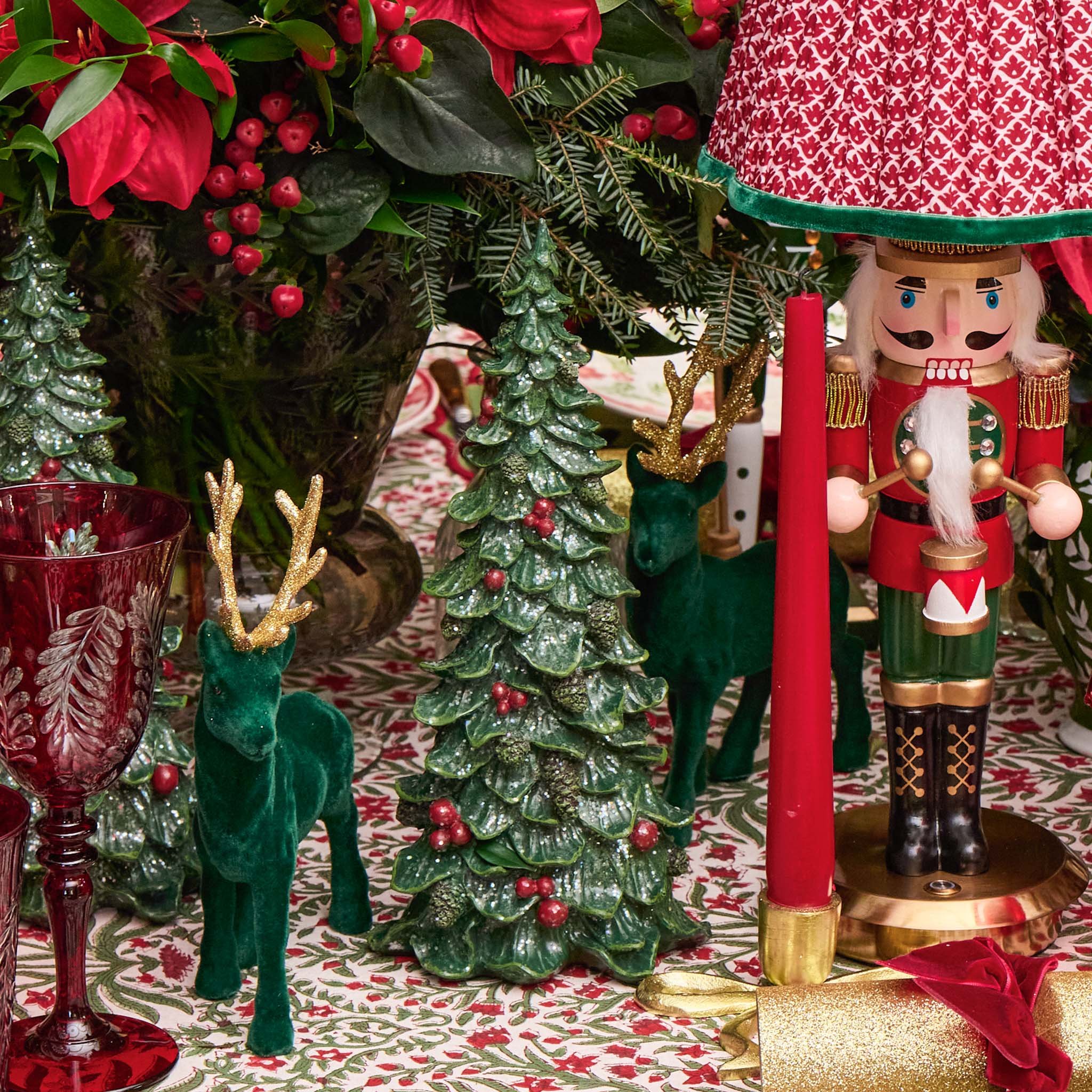 Christmas Tree with Red Berries (Pair)