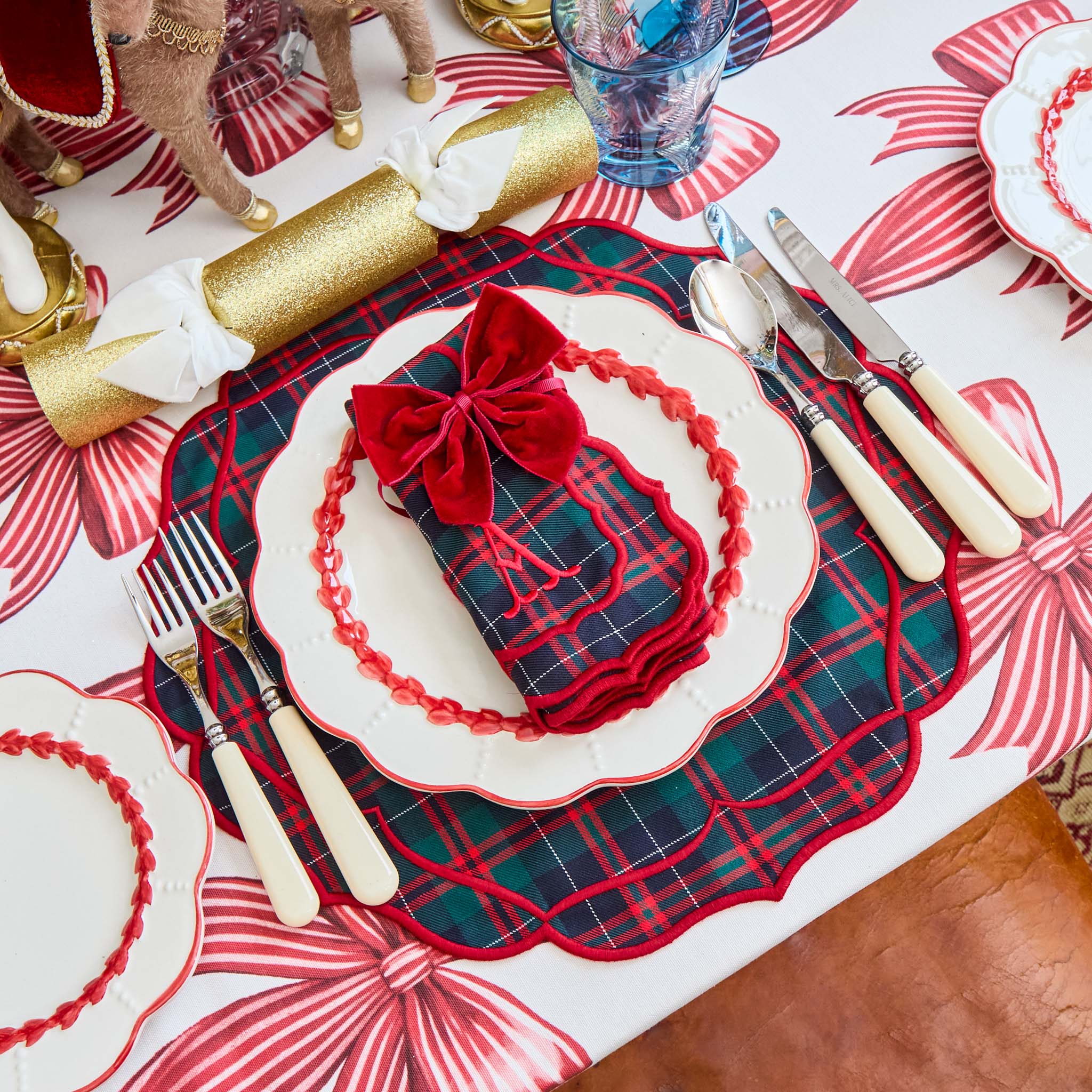 White Ivory Cutlery (5 Piece) - US