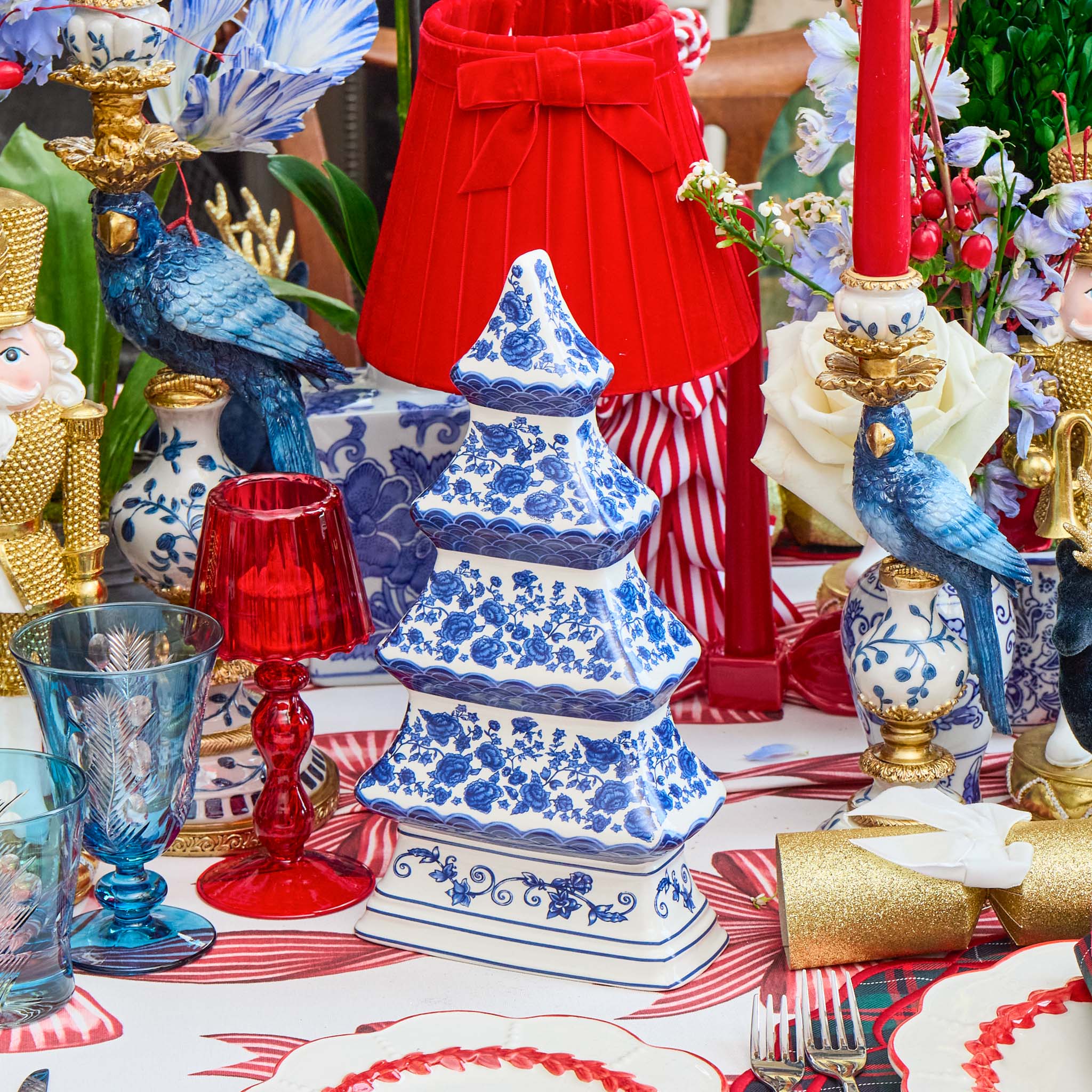 The Merry Noël Tablescape