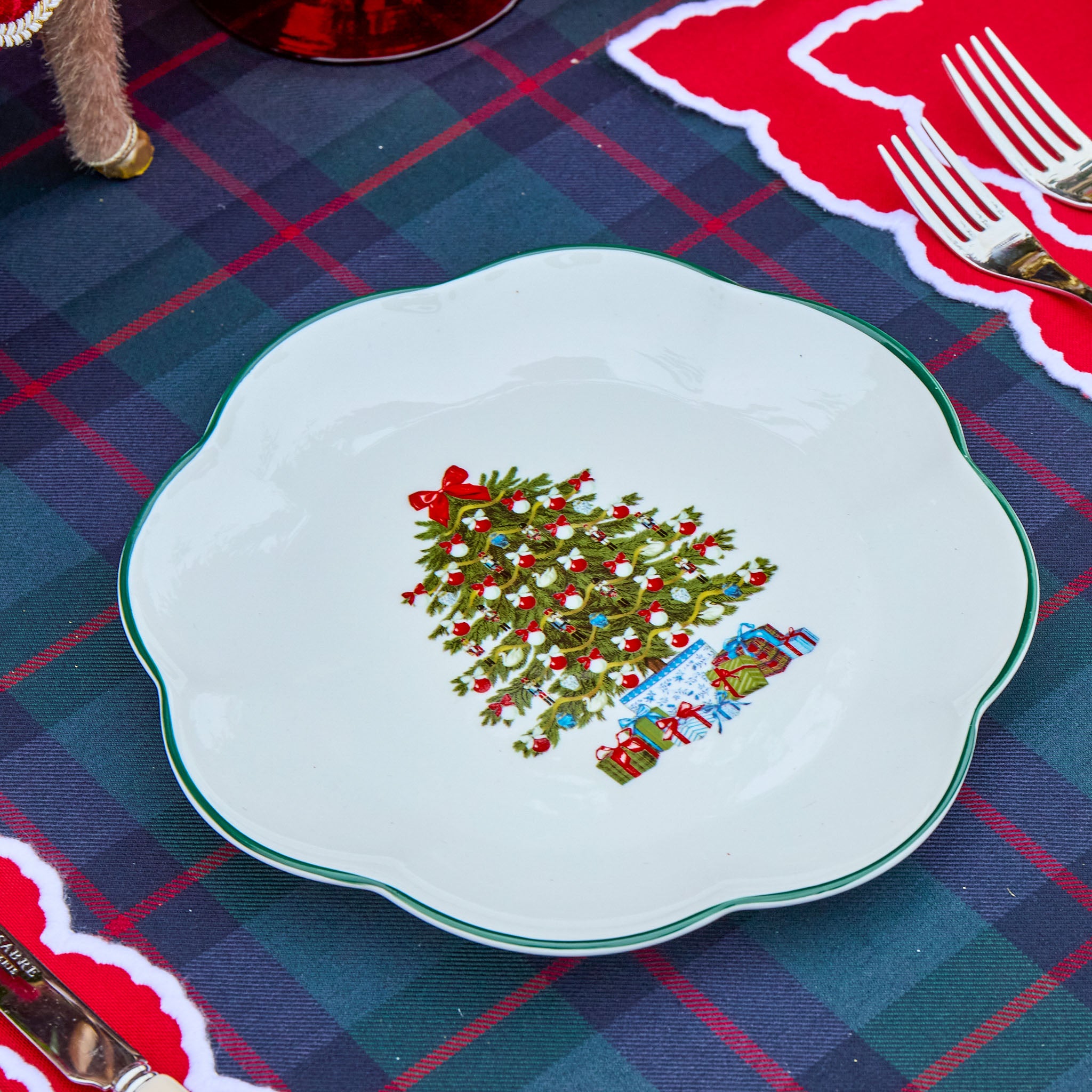 Mrs. Alice Christmas Tree Starter Plate