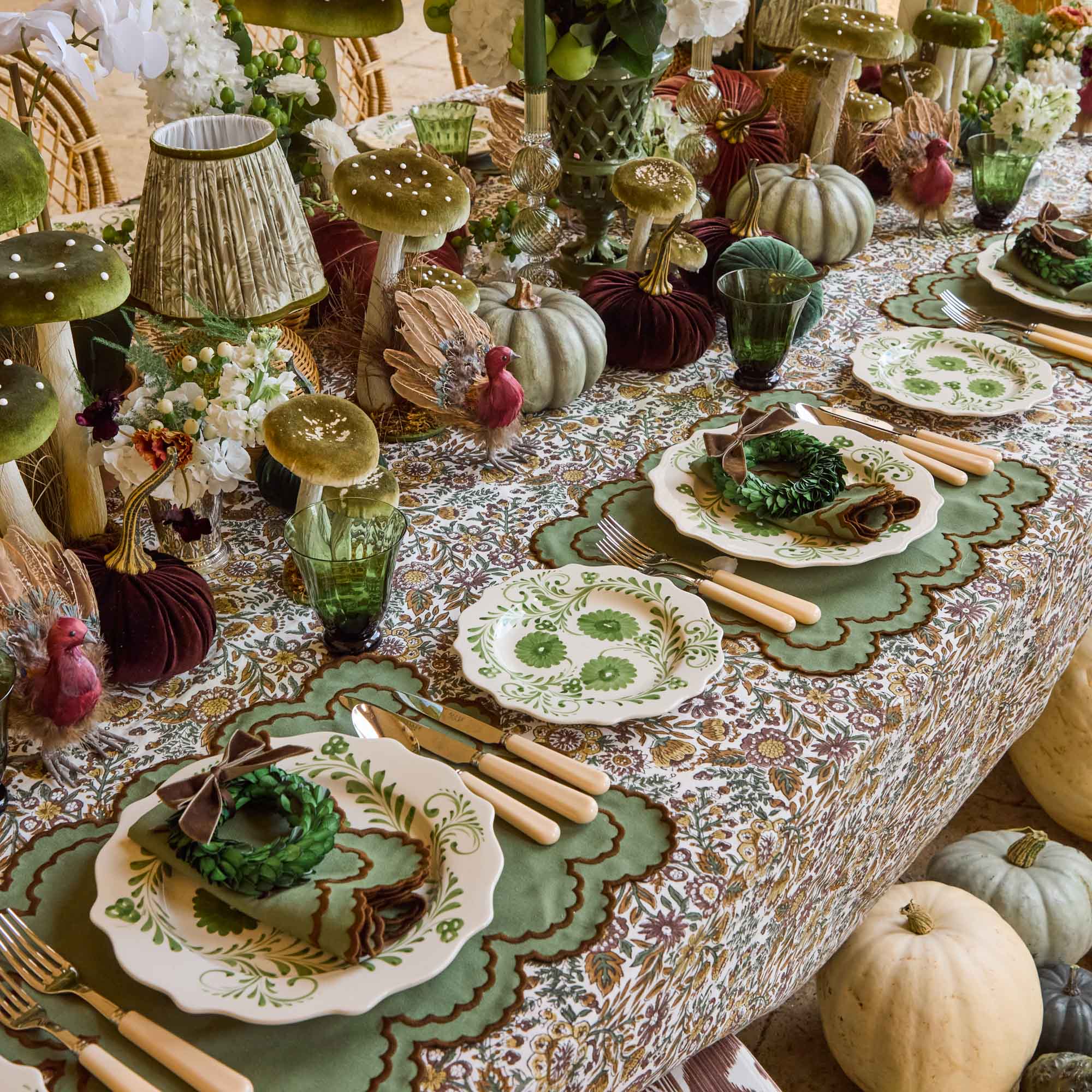 Evergreen Flowers Dinner Plates (Set of 4)