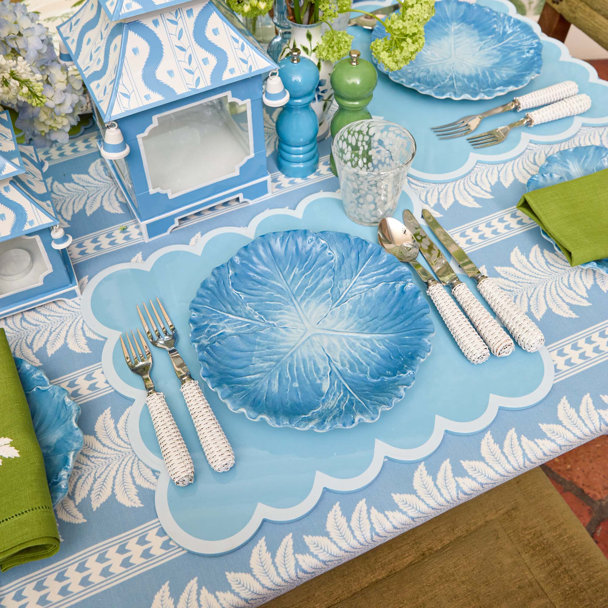 Serena Cabbage Dinner & Starter Plates (Set of 8)