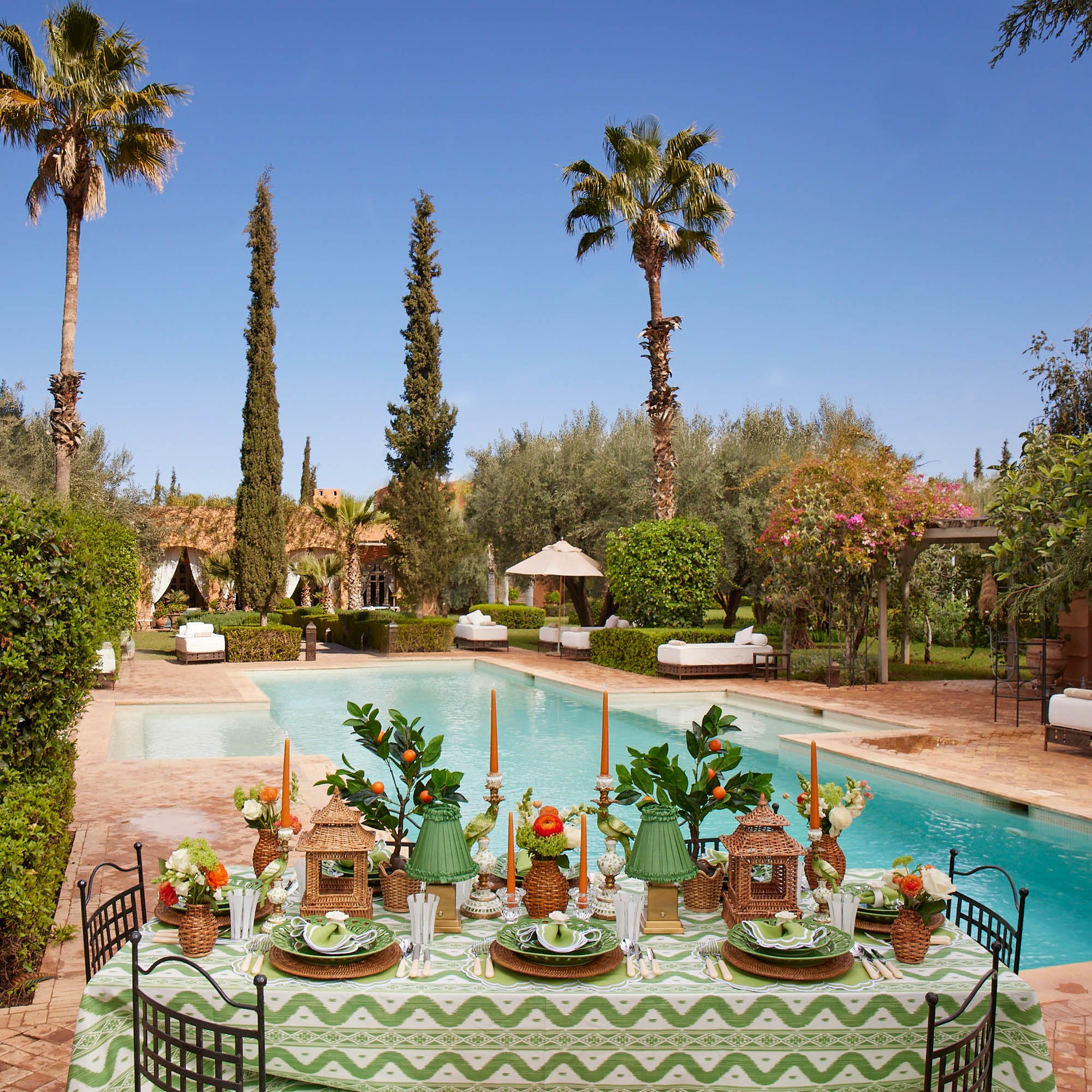 Square Rechargeable Lamp with Green Frilled Shade (18cm)