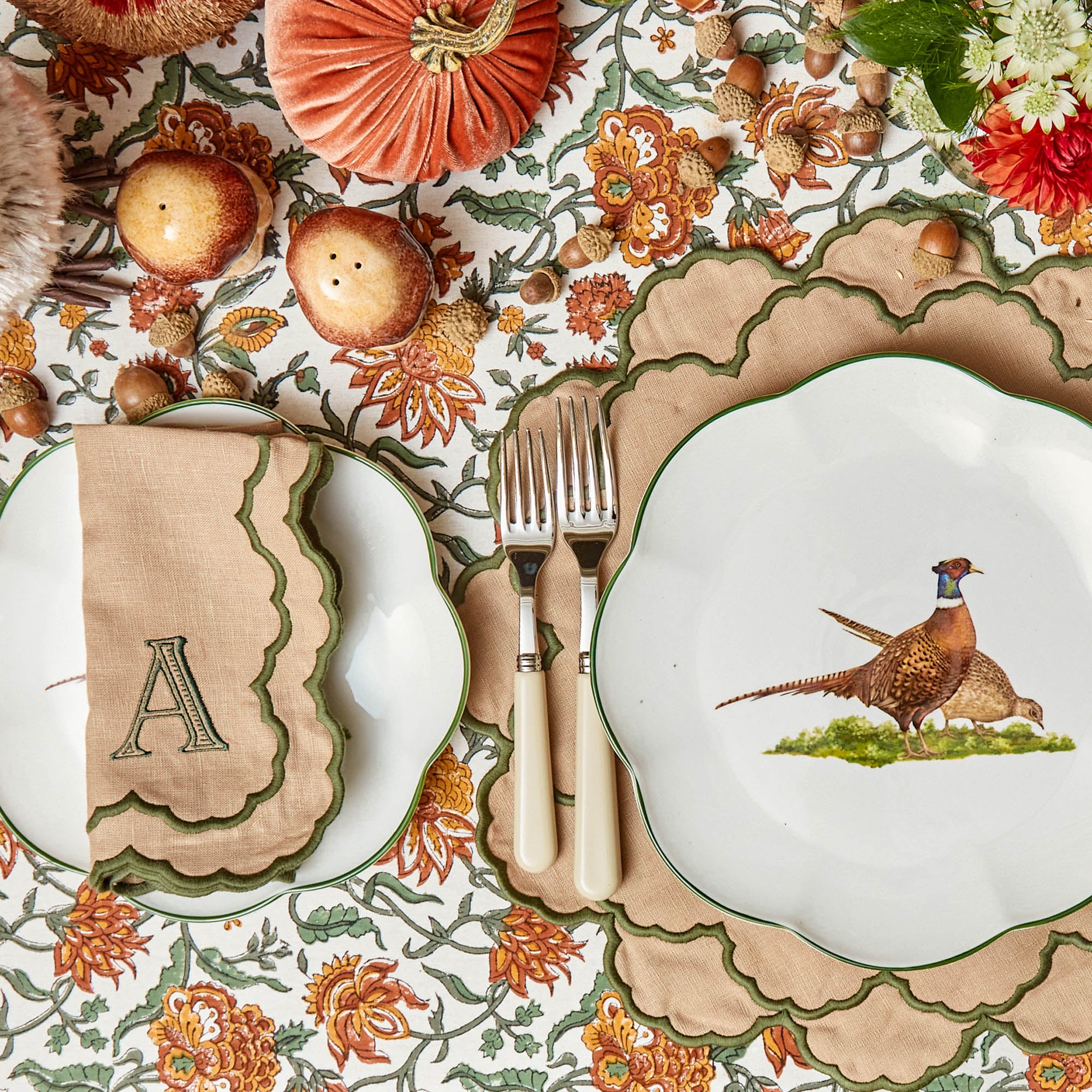 Lily Sand & Green Napkins (Set of 4)